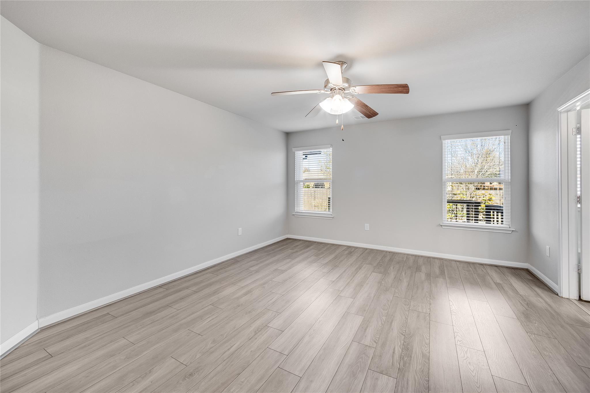 704 Mitchell Dr, Hutto, TX 78634