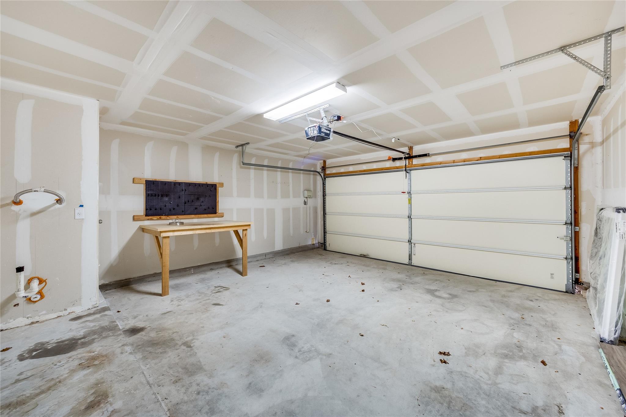 704 Mitchell Dr, Hutto, TX 78634