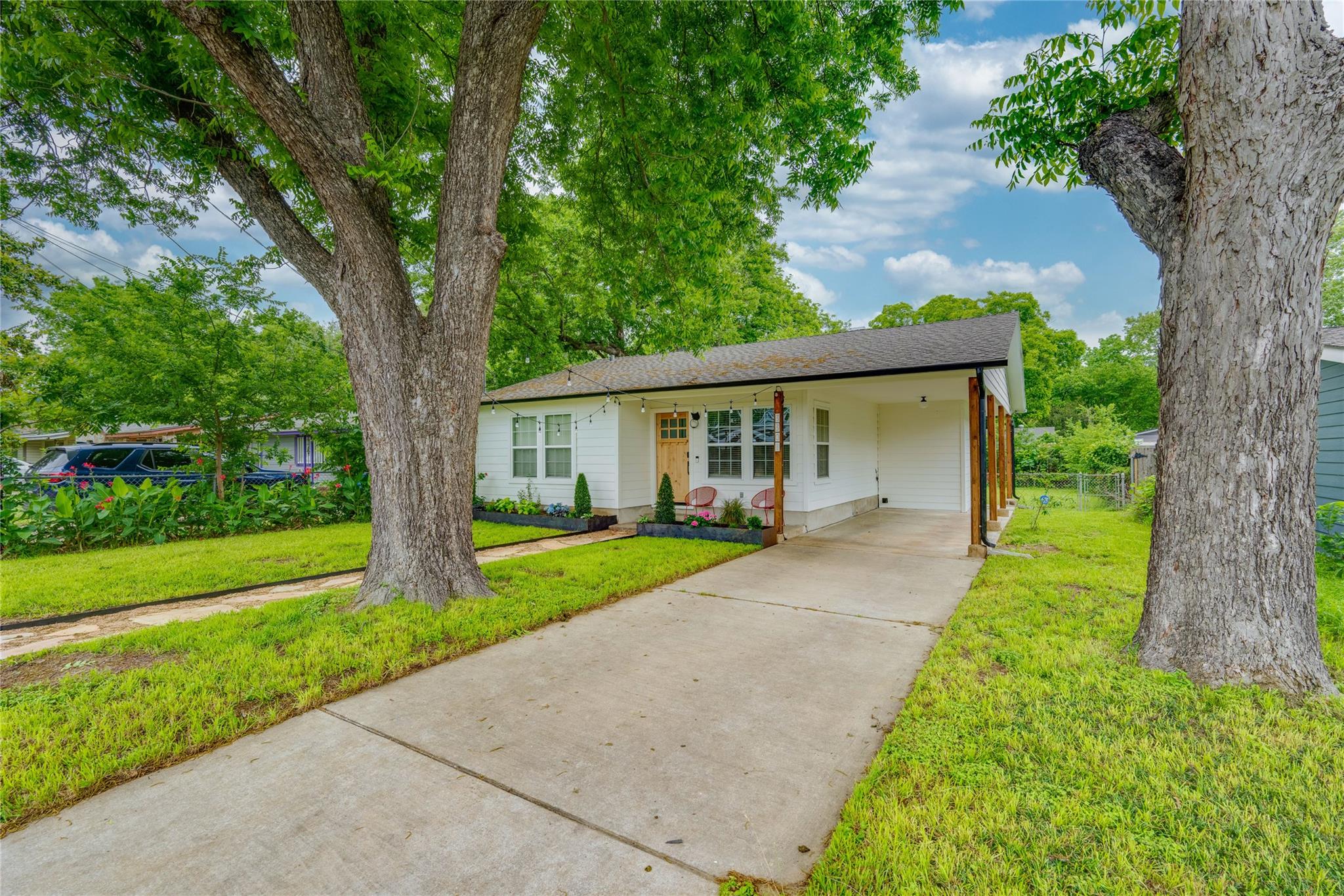 3301 Bengston St, Austin, TX 78702