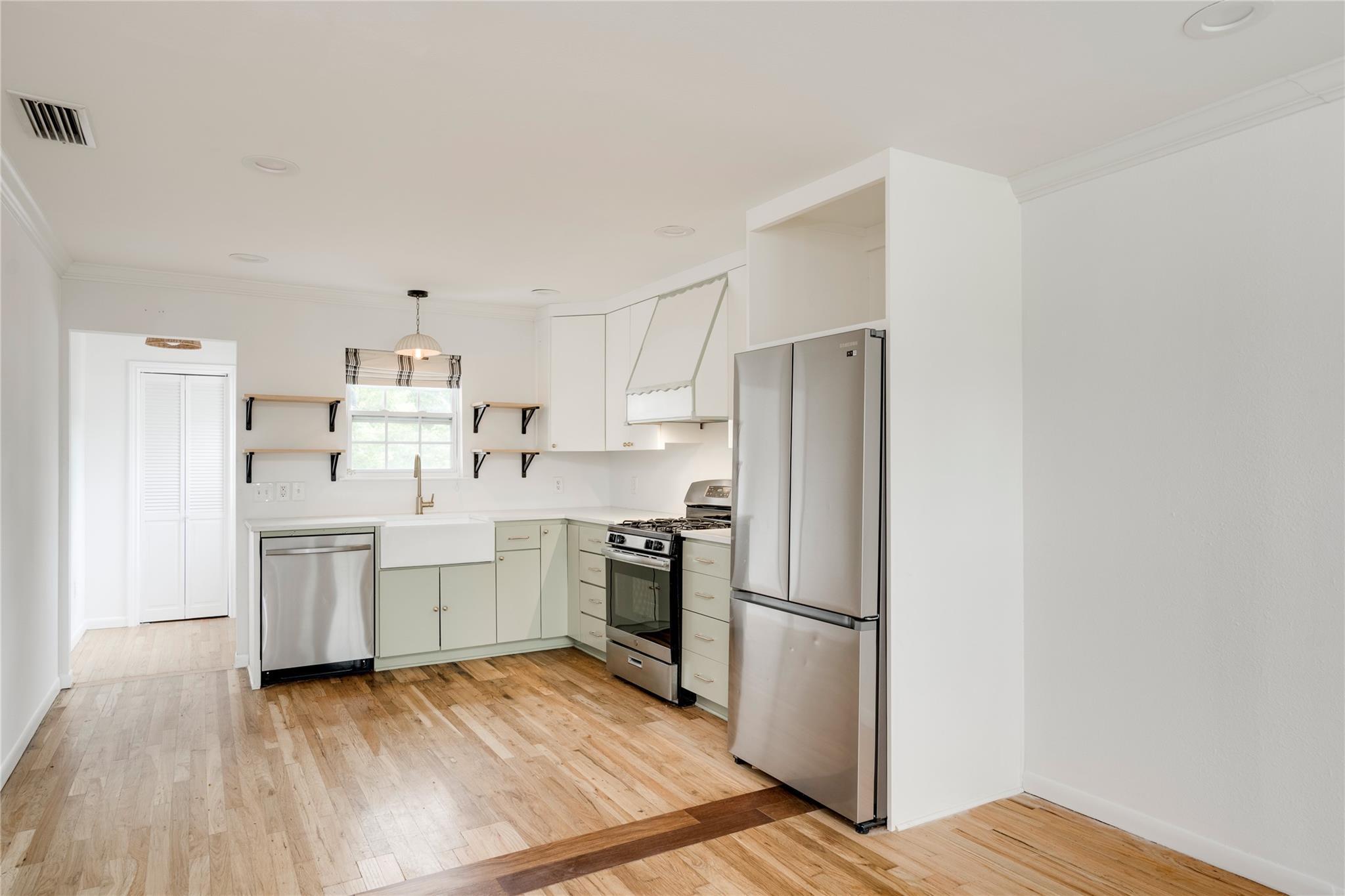 3301 Bengston St, Austin, TX 78702