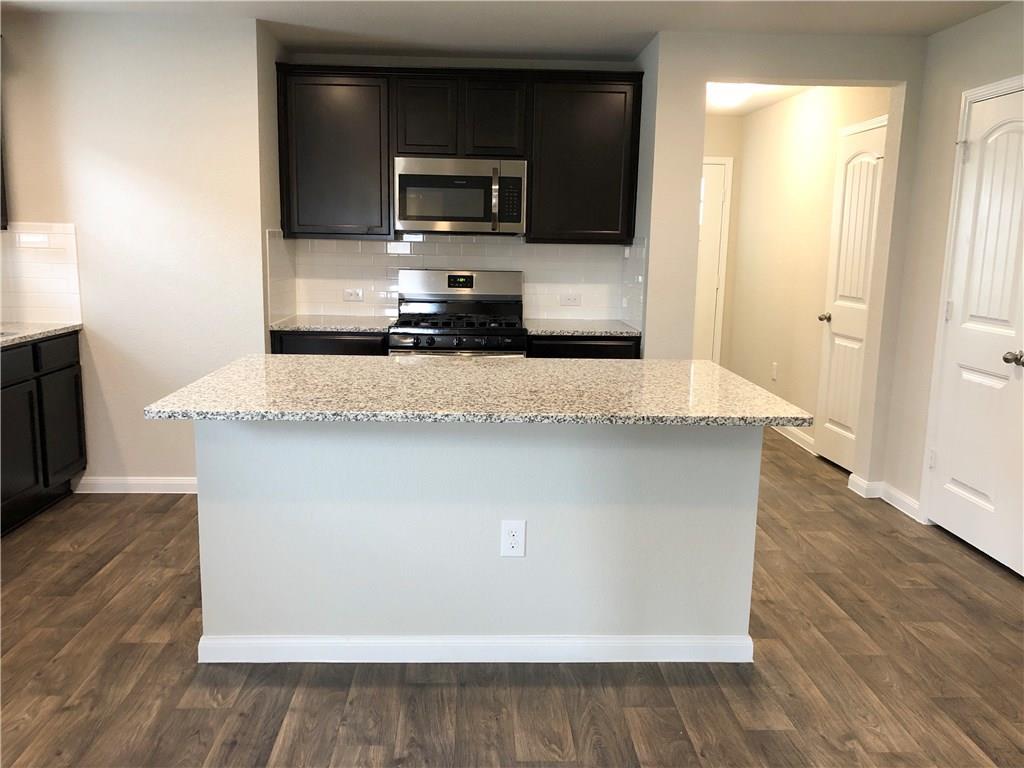 112 Craft St, Hutto, TX 78634