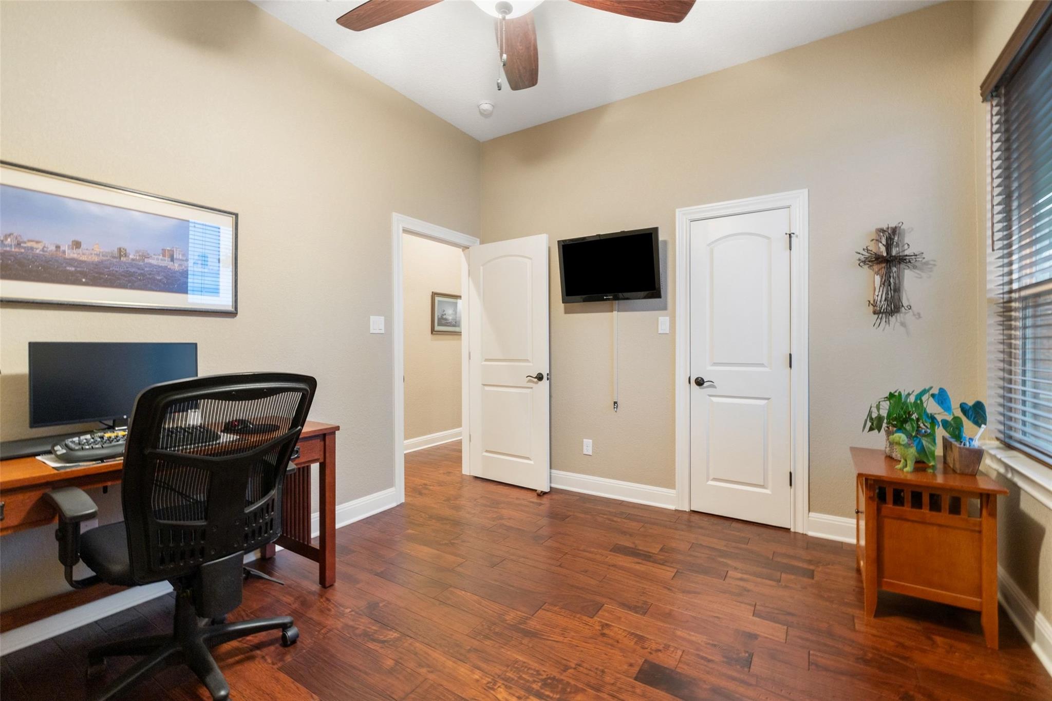 348 Carlson Cir, Buchanan Dam, TX 78609