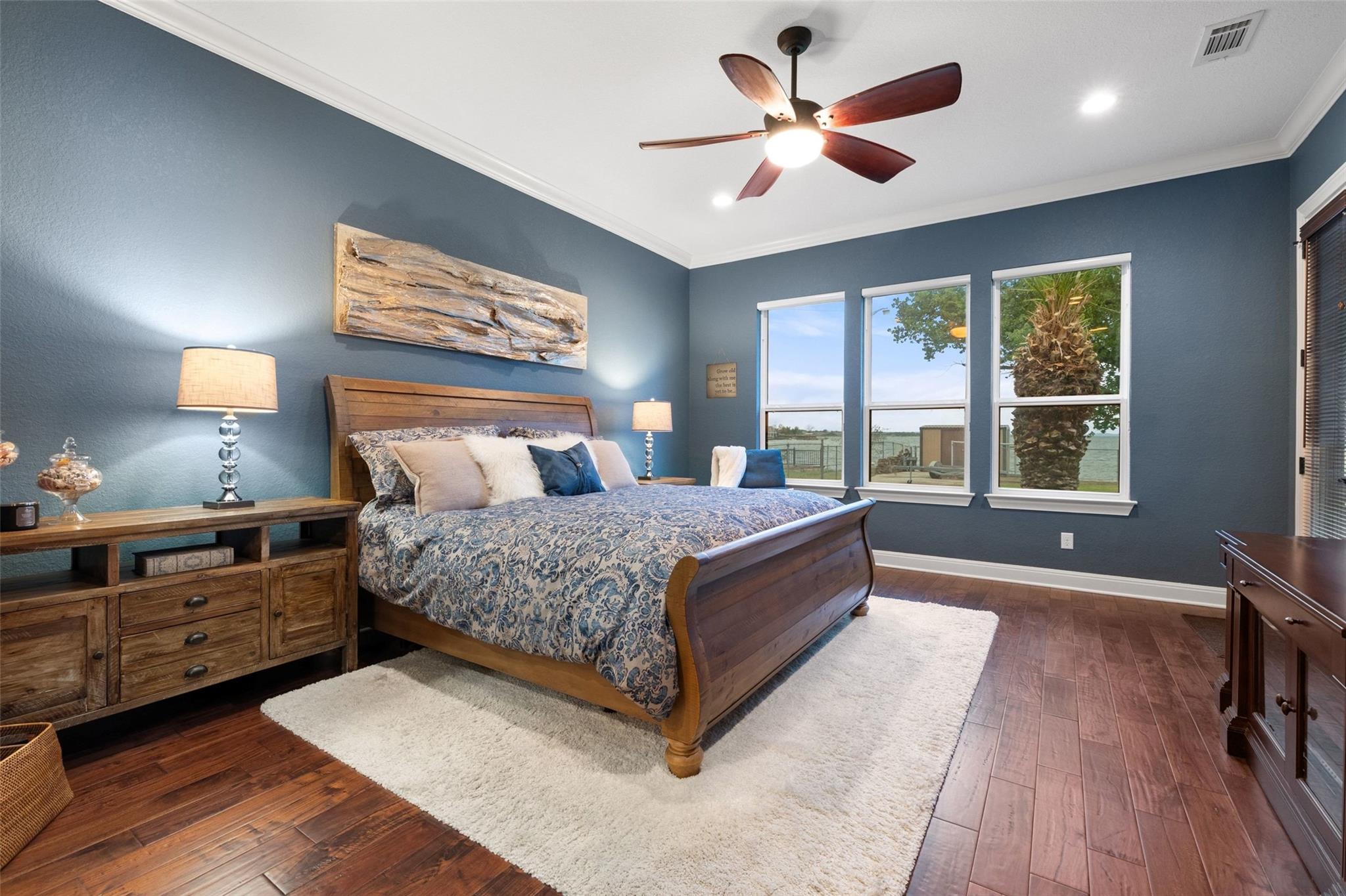 348 Carlson Cir, Buchanan Dam, TX 78609