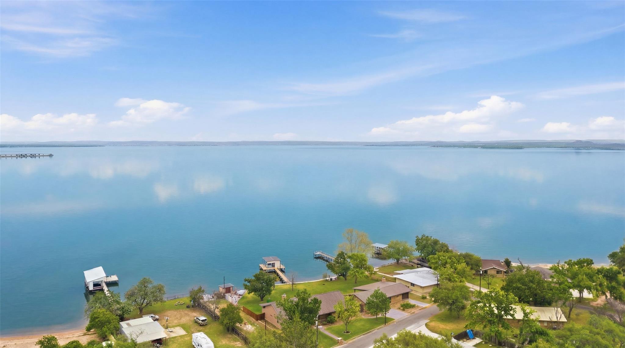 348 Carlson Cir, Buchanan Dam, TX 78609