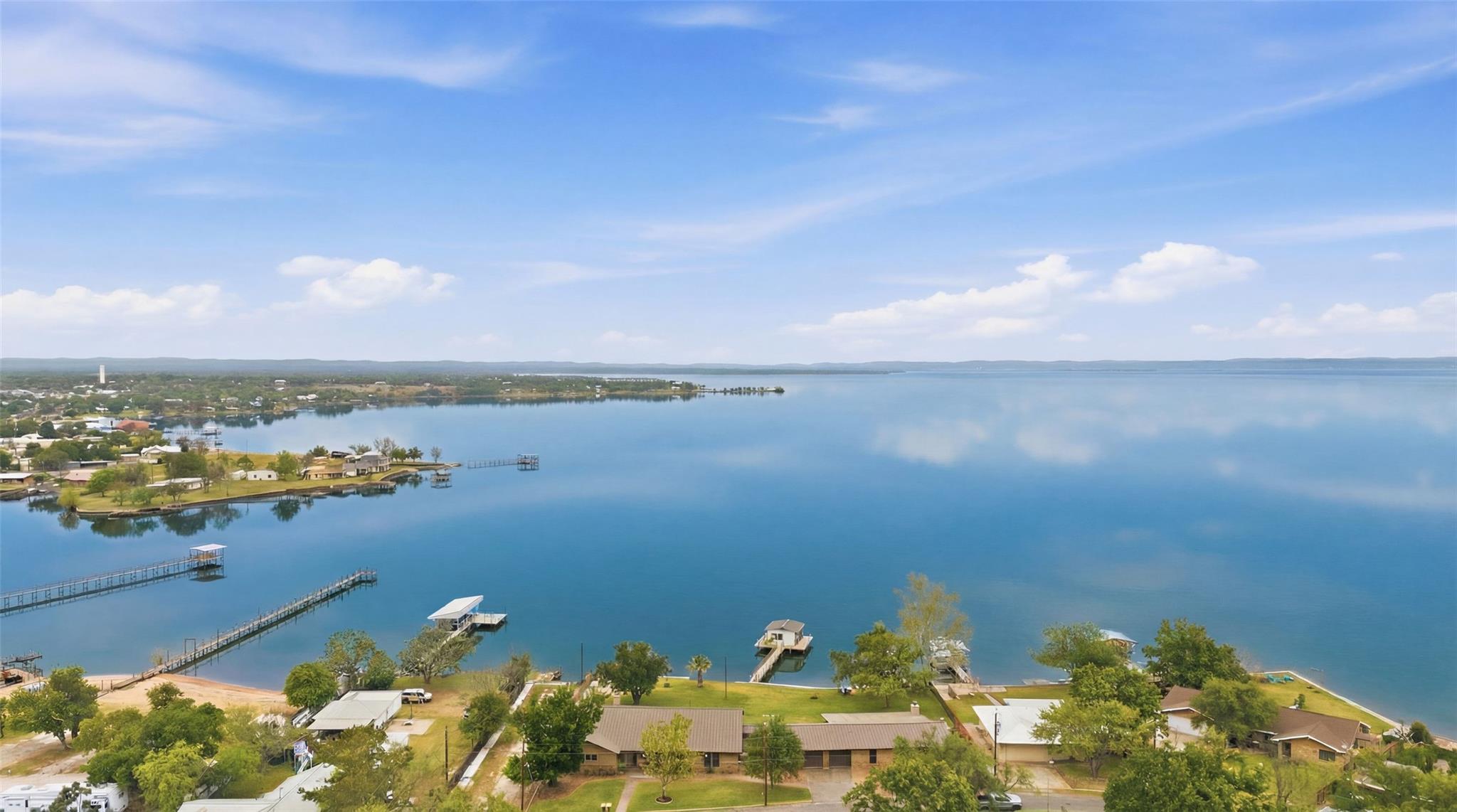 348 Carlson Cir, Buchanan Dam, TX 78609