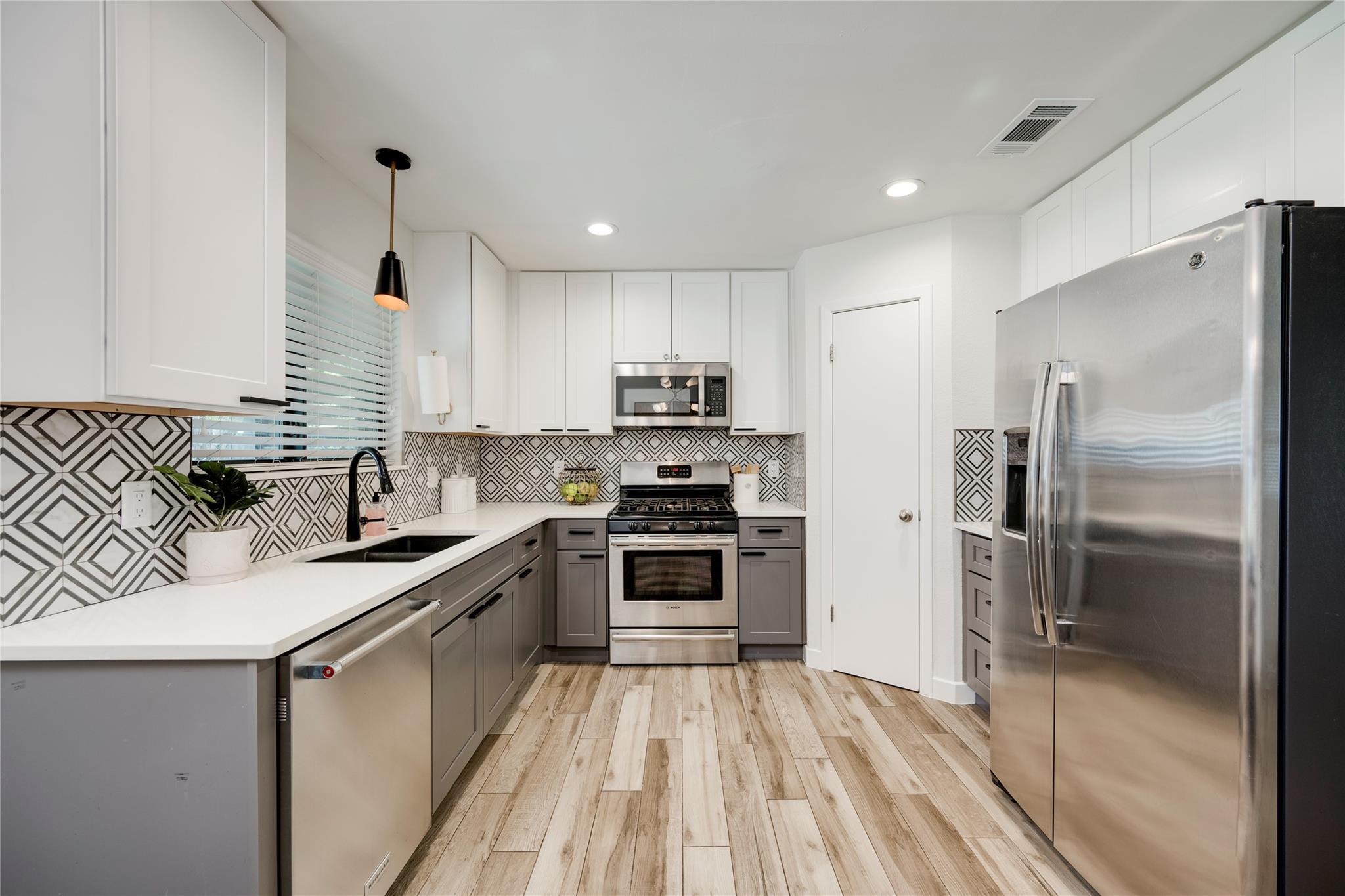 3907 Skipton Dr, Austin, TX 78727