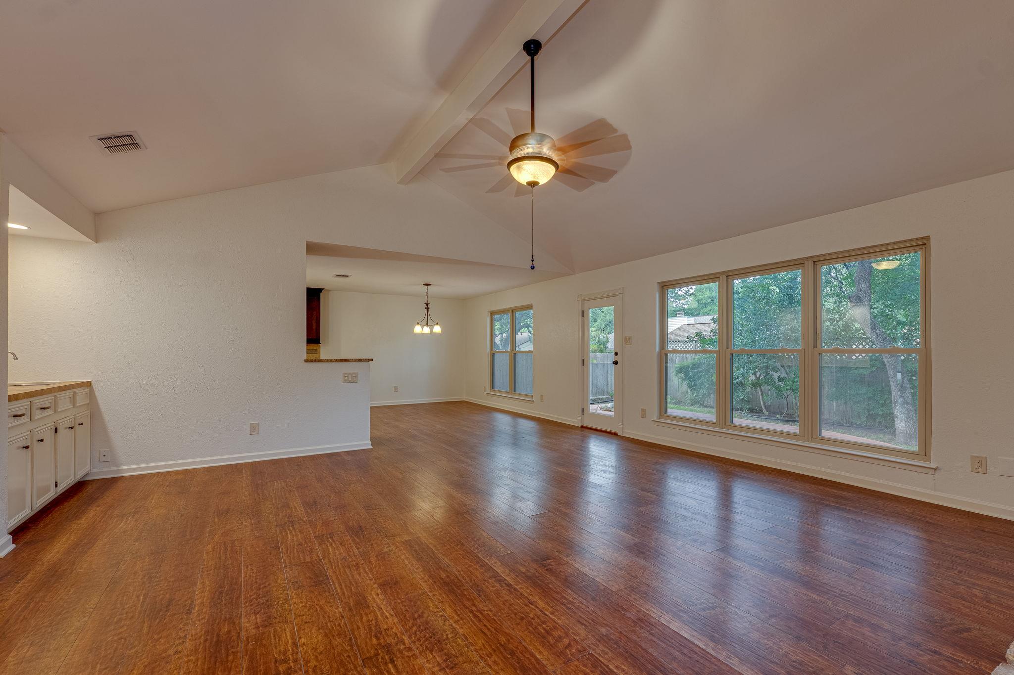 4506 Oak Creek Dr, Austin, TX 78727