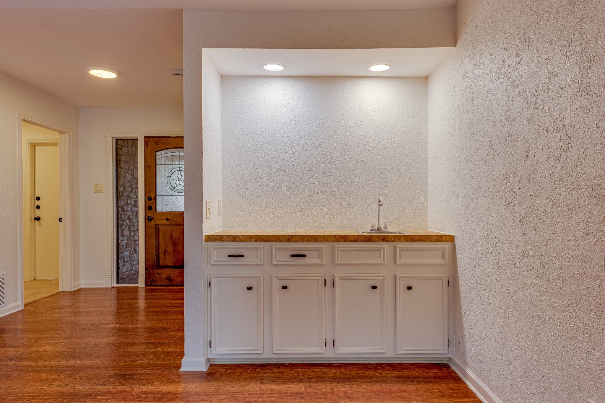 4506 Oak Creek Dr, Austin, TX 78727