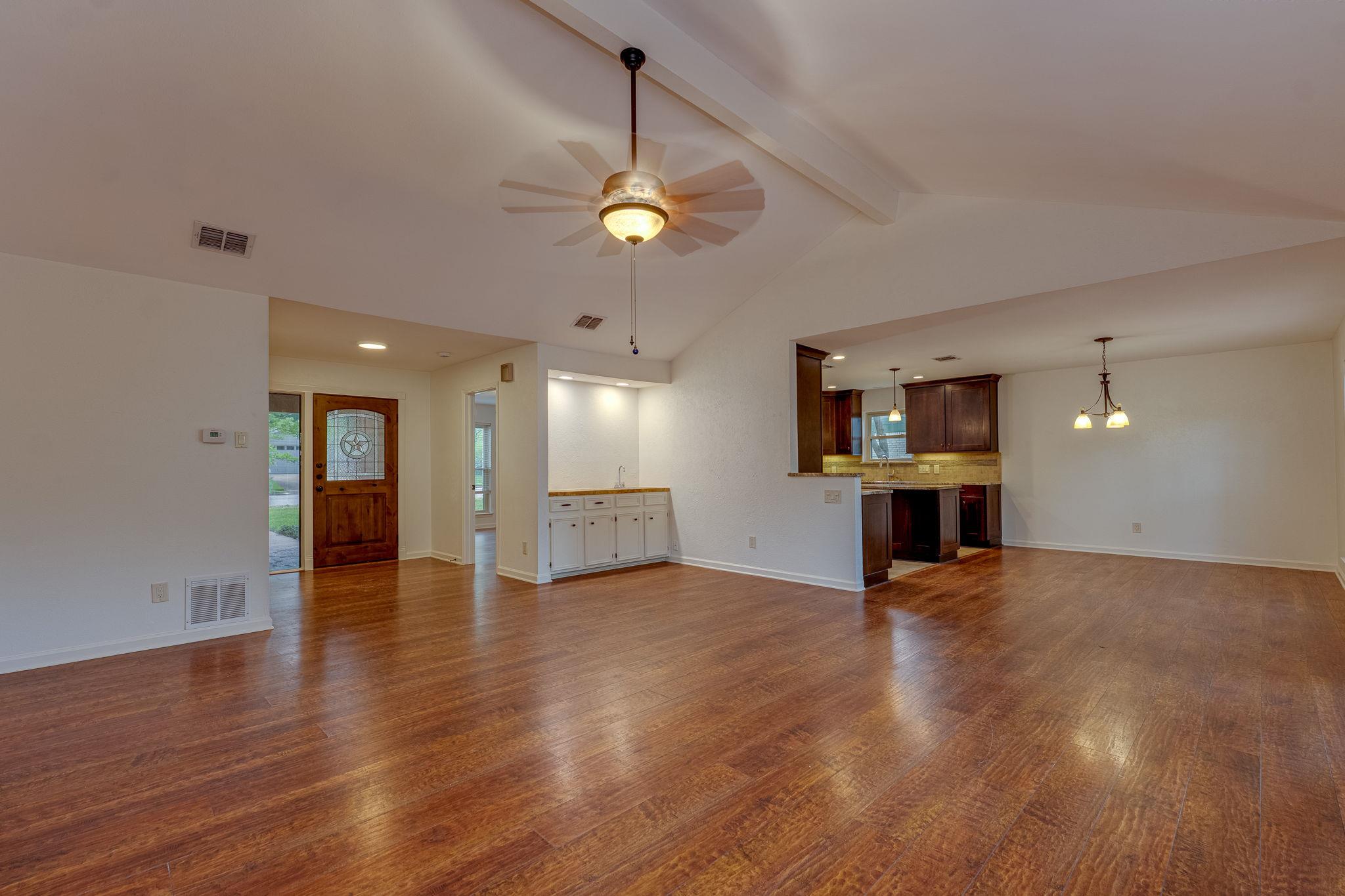 4506 Oak Creek Dr, Austin, TX 78727