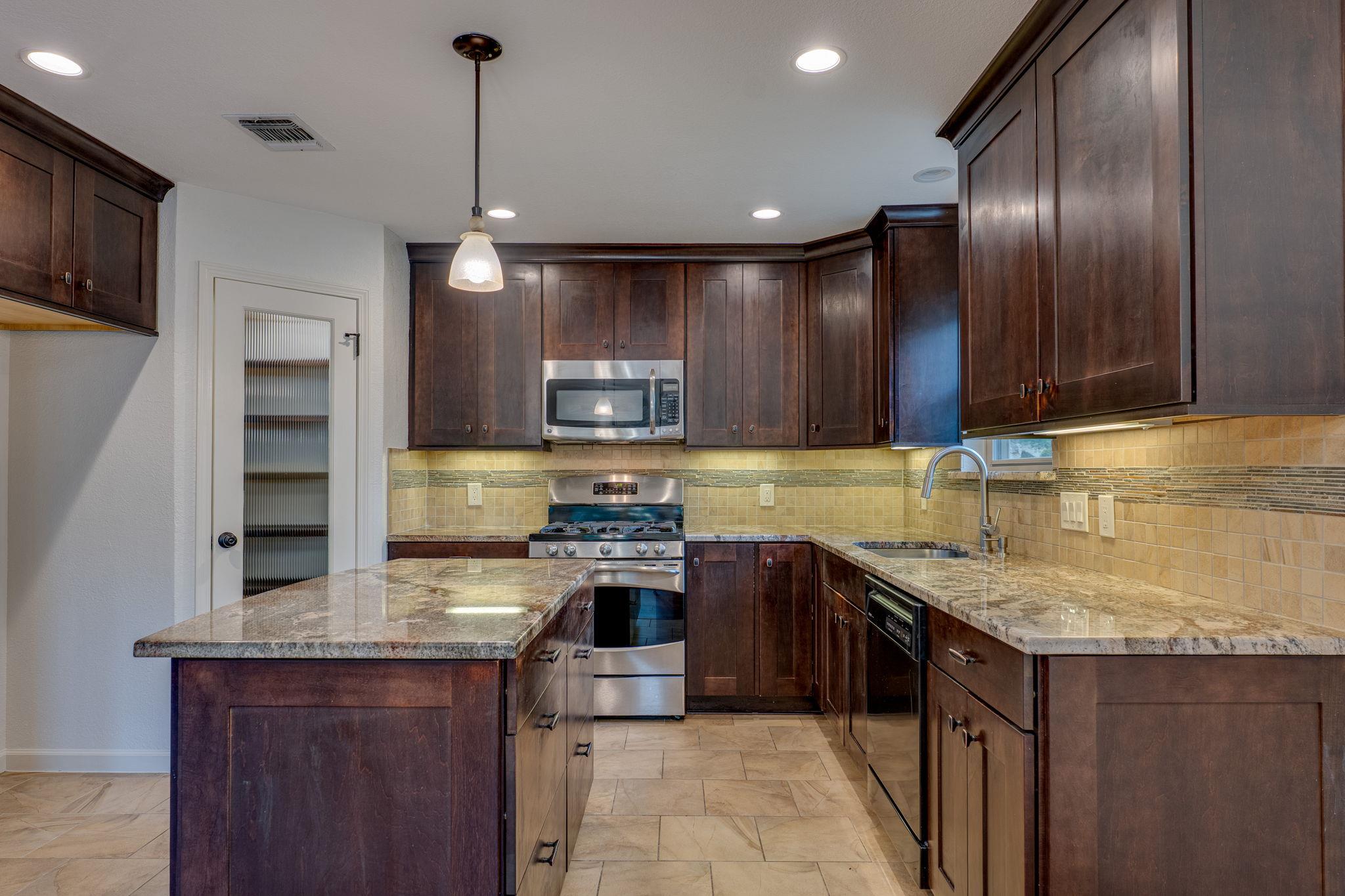 4506 Oak Creek Dr, Austin, TX 78727