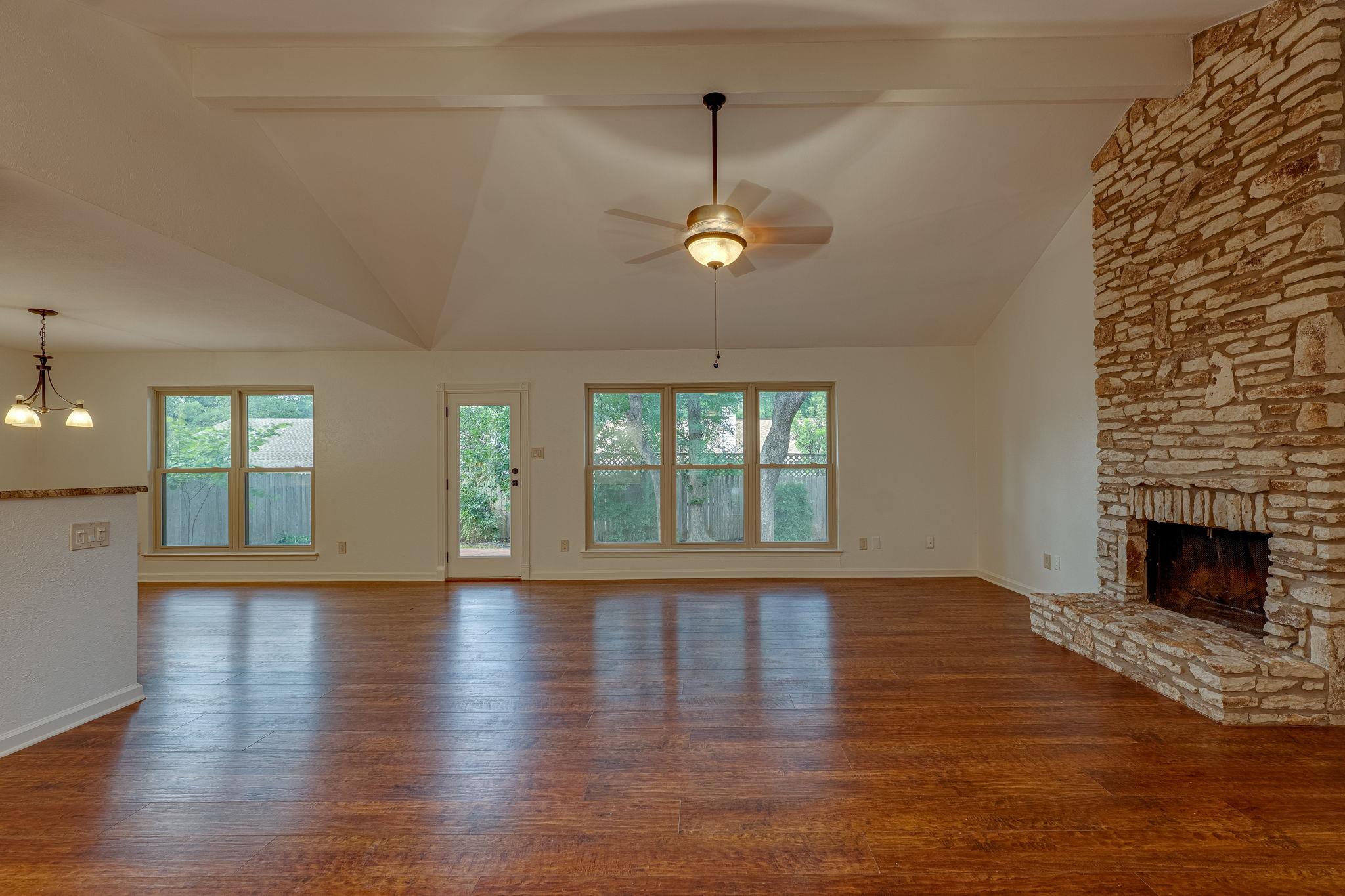 4506 Oak Creek Dr, Austin, TX 78727