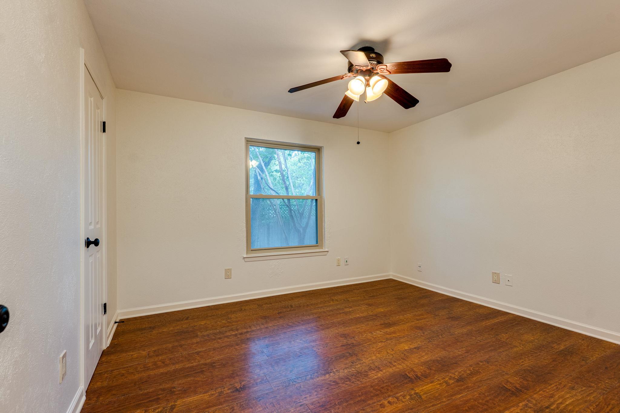 4506 Oak Creek Dr, Austin, TX 78727