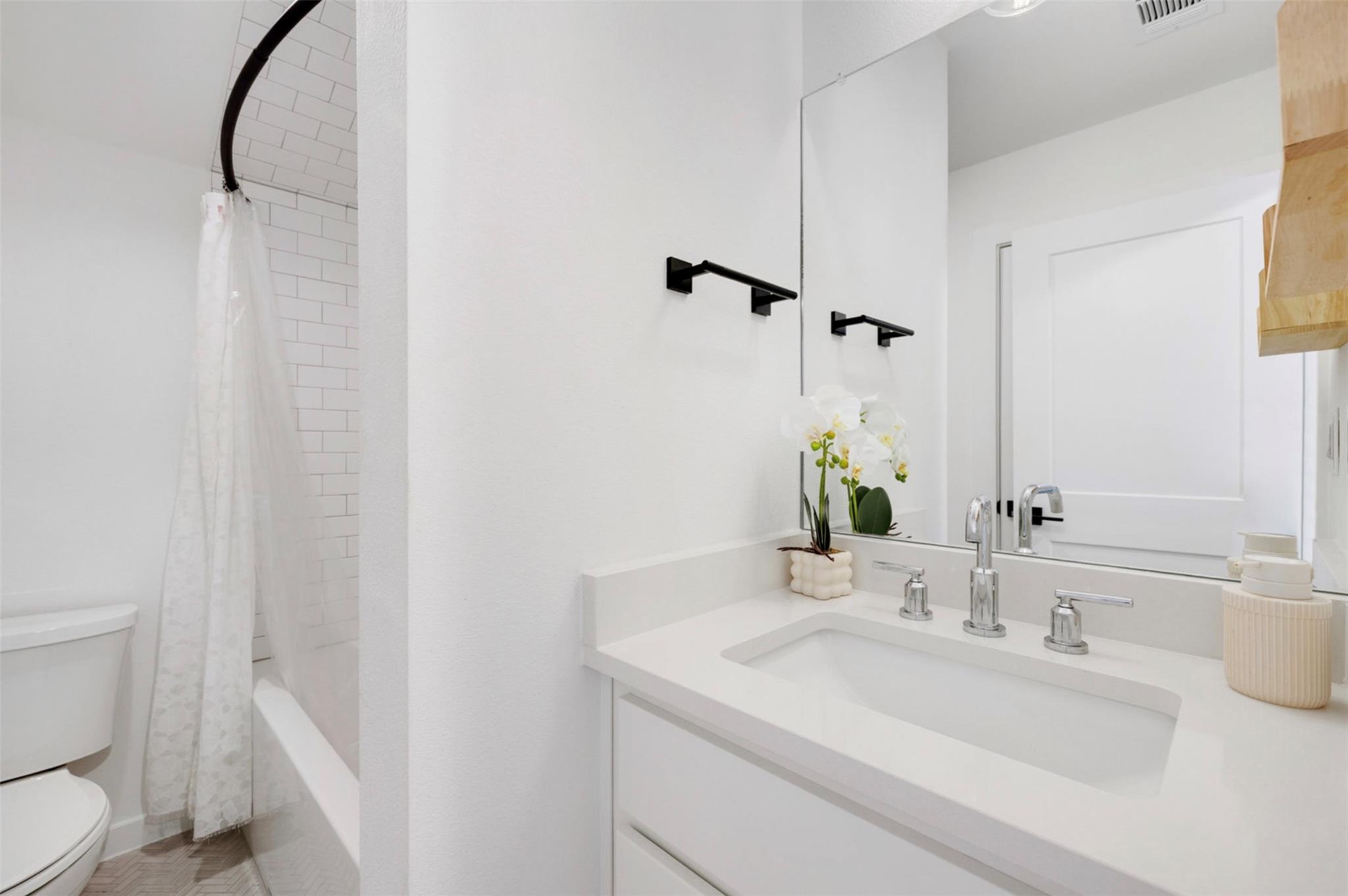 5007 Lott Ave # 1, Austin, TX 78721