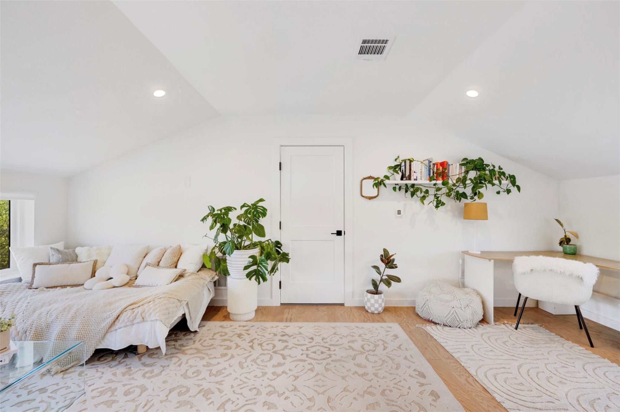 5007 Lott Ave # 1, Austin, TX 78721