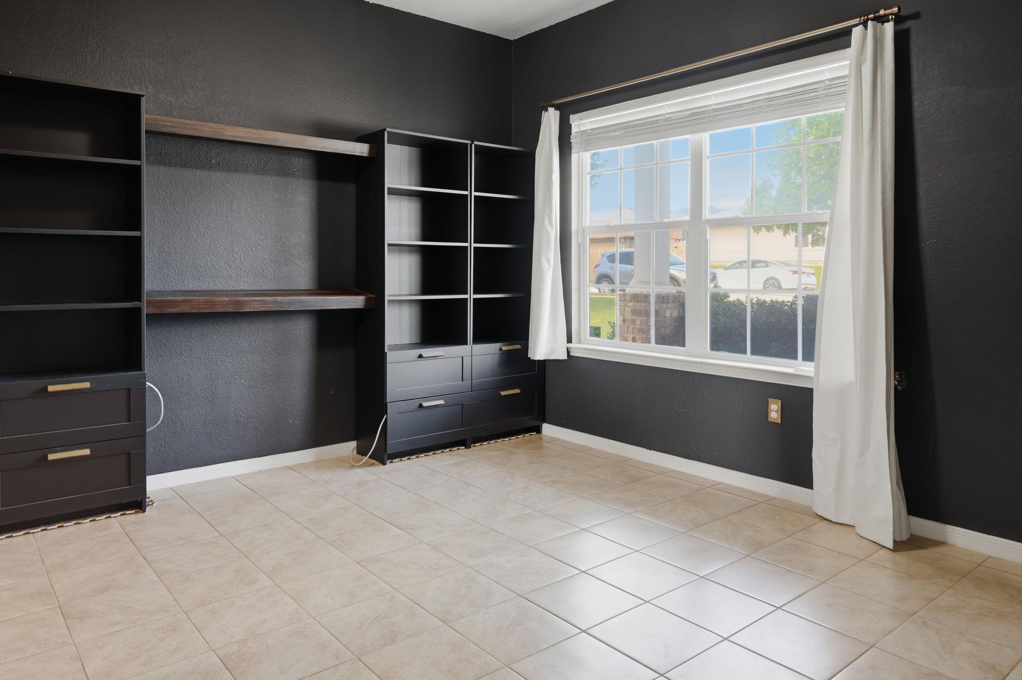 701 Liard River Rd, Hutto, TX 78634