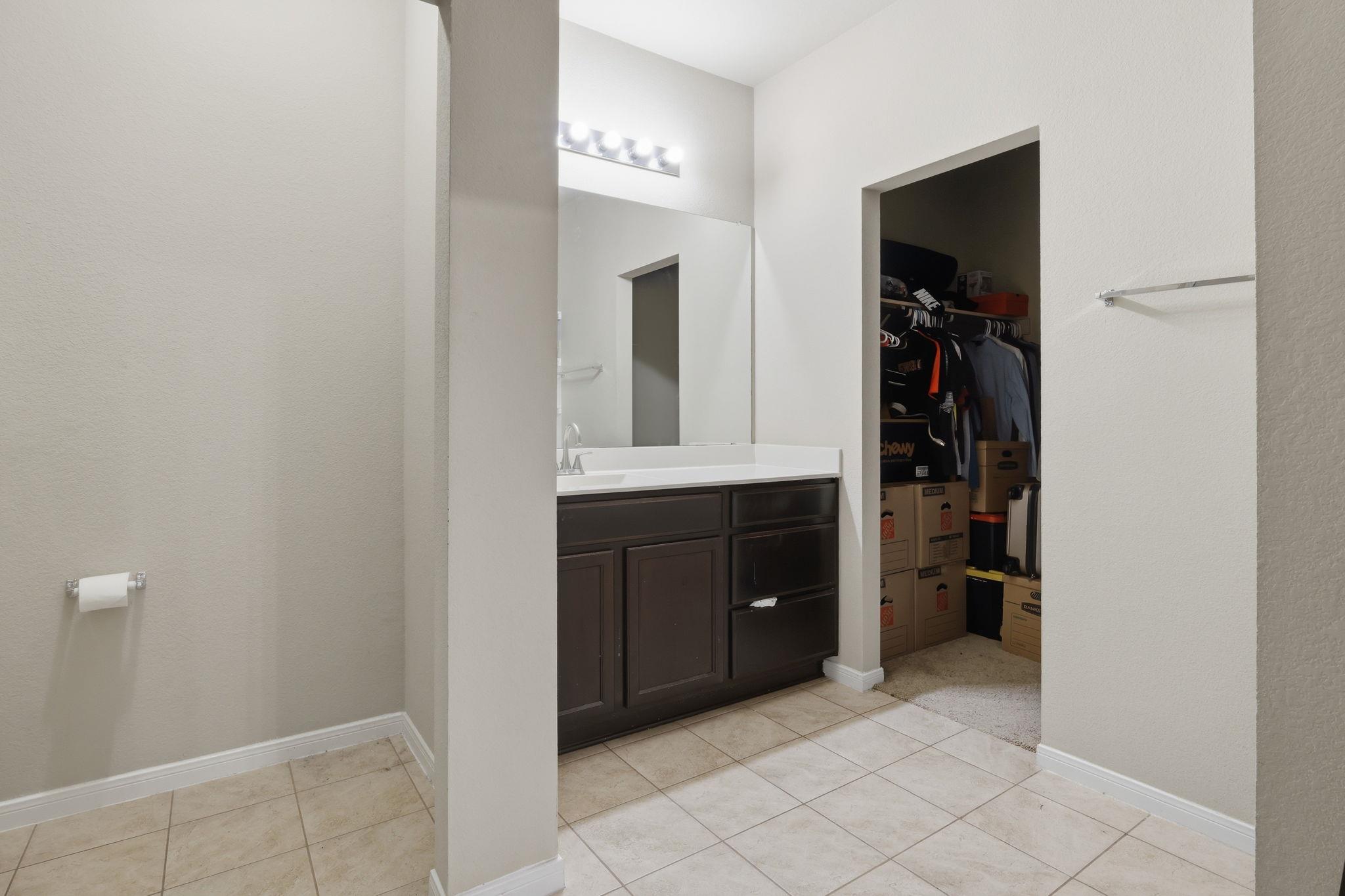 701 Liard River Rd, Hutto, TX 78634