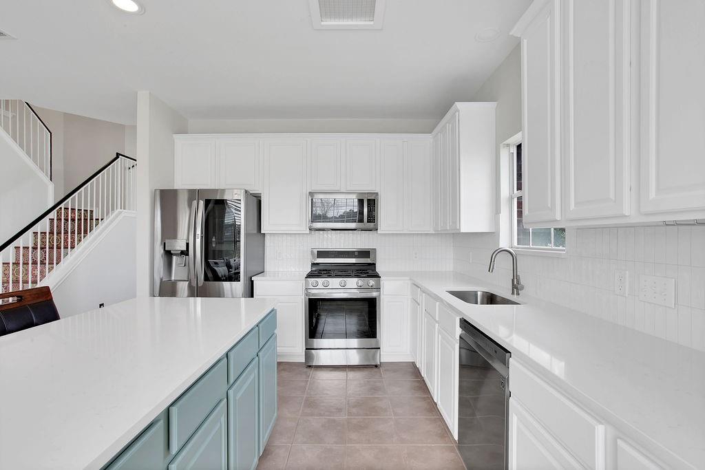 10720 Finsbury Dr, Austin, TX 78748
