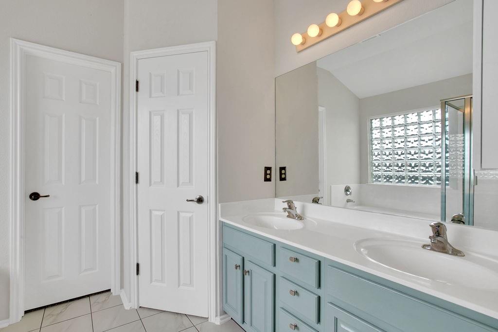 10720 Finsbury Dr, Austin, TX 78748