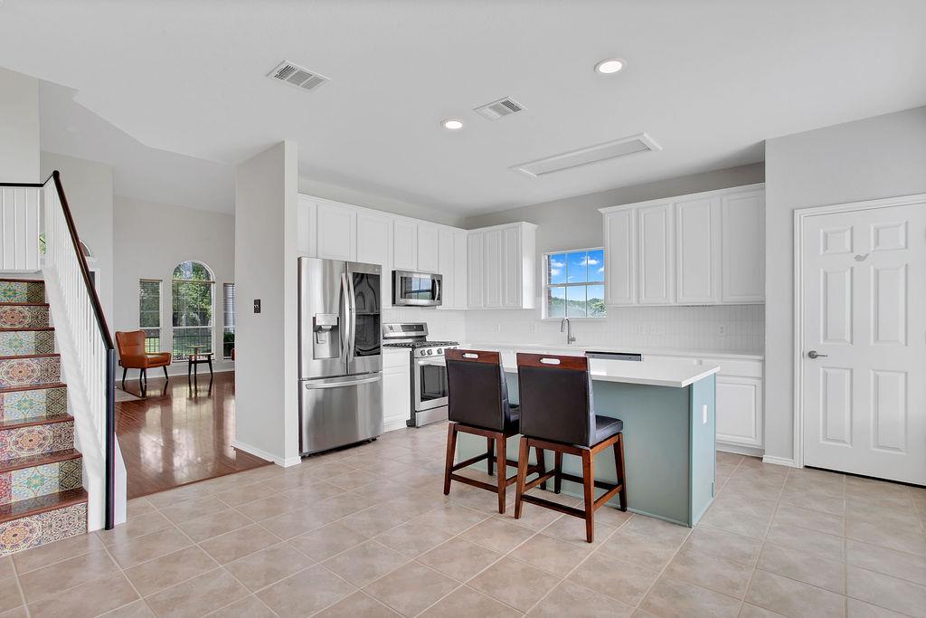 10720 Finsbury Dr, Austin, TX 78748
