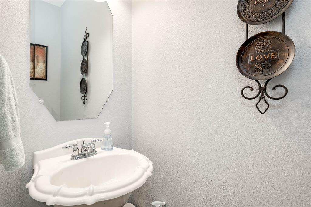 12221 Buzz Schneider Ln, Austin, TX 78748