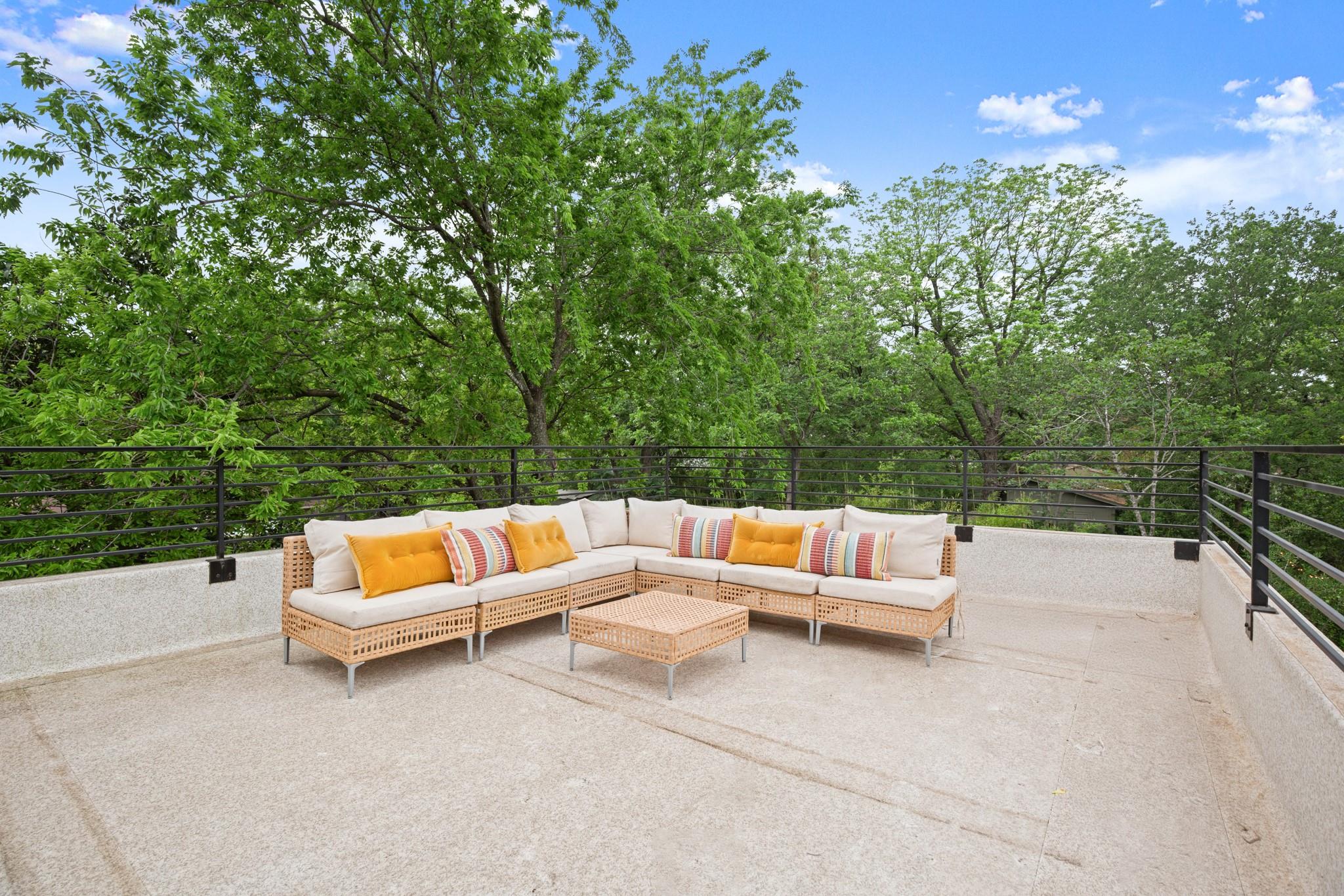 403 MIDDLE Ln # B, Austin, TX 78753