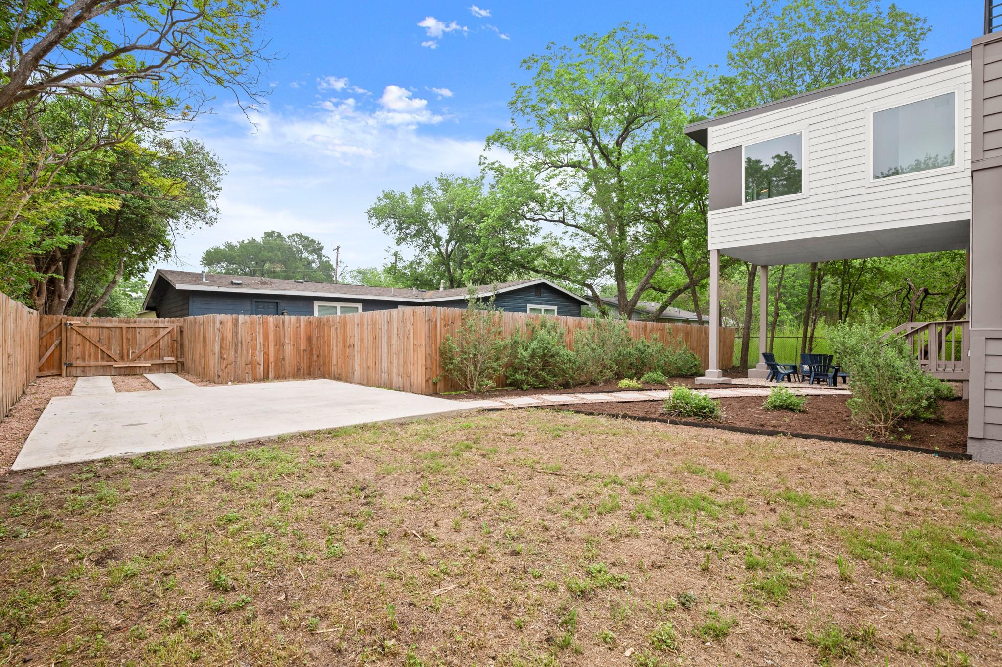 403 MIDDLE Ln # B, Austin, TX 78753