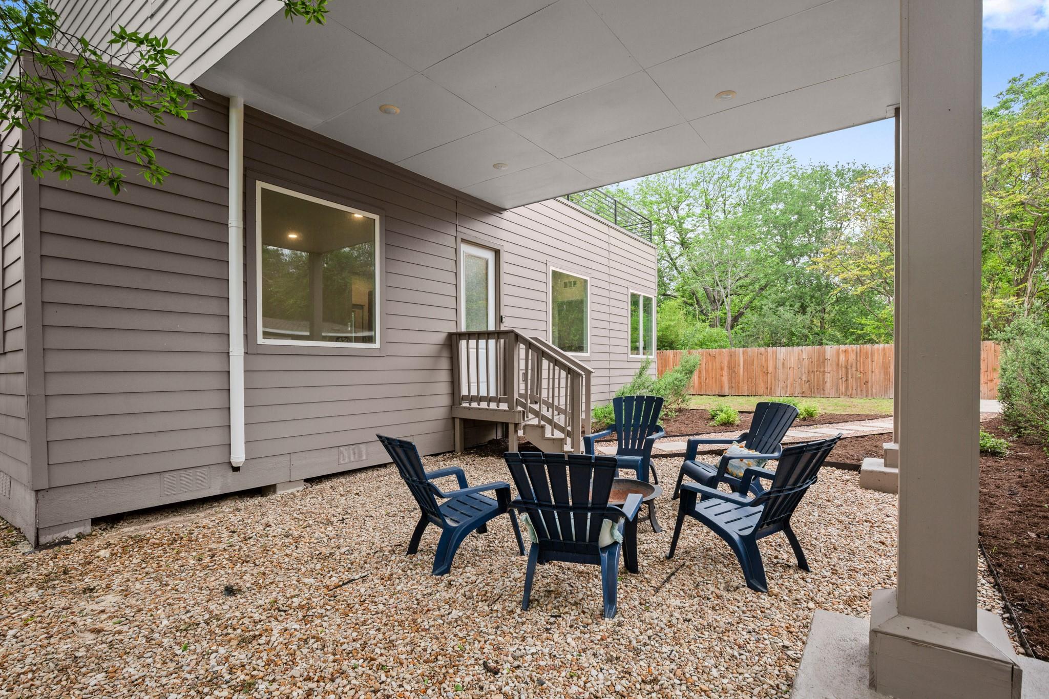 403 MIDDLE Ln # B, Austin, TX 78753