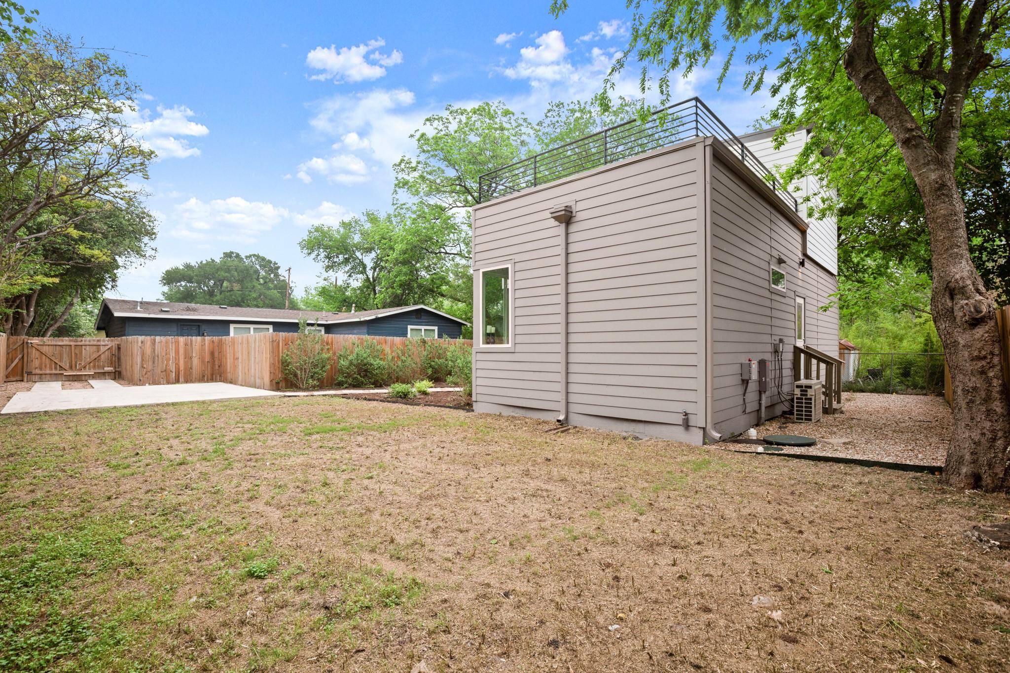 403 MIDDLE Ln # B, Austin, TX 78753