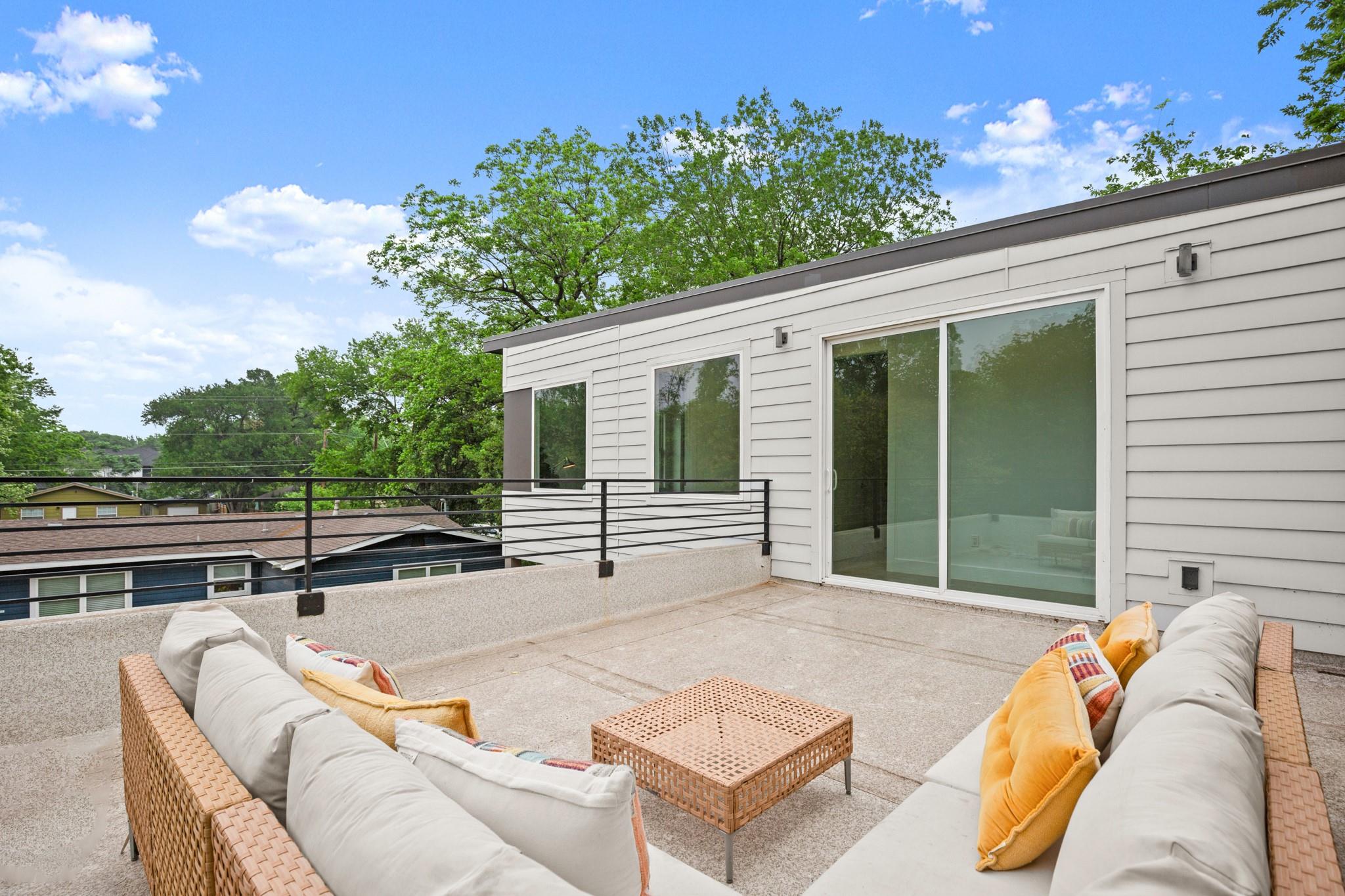 403 MIDDLE Ln # B, Austin, TX 78753