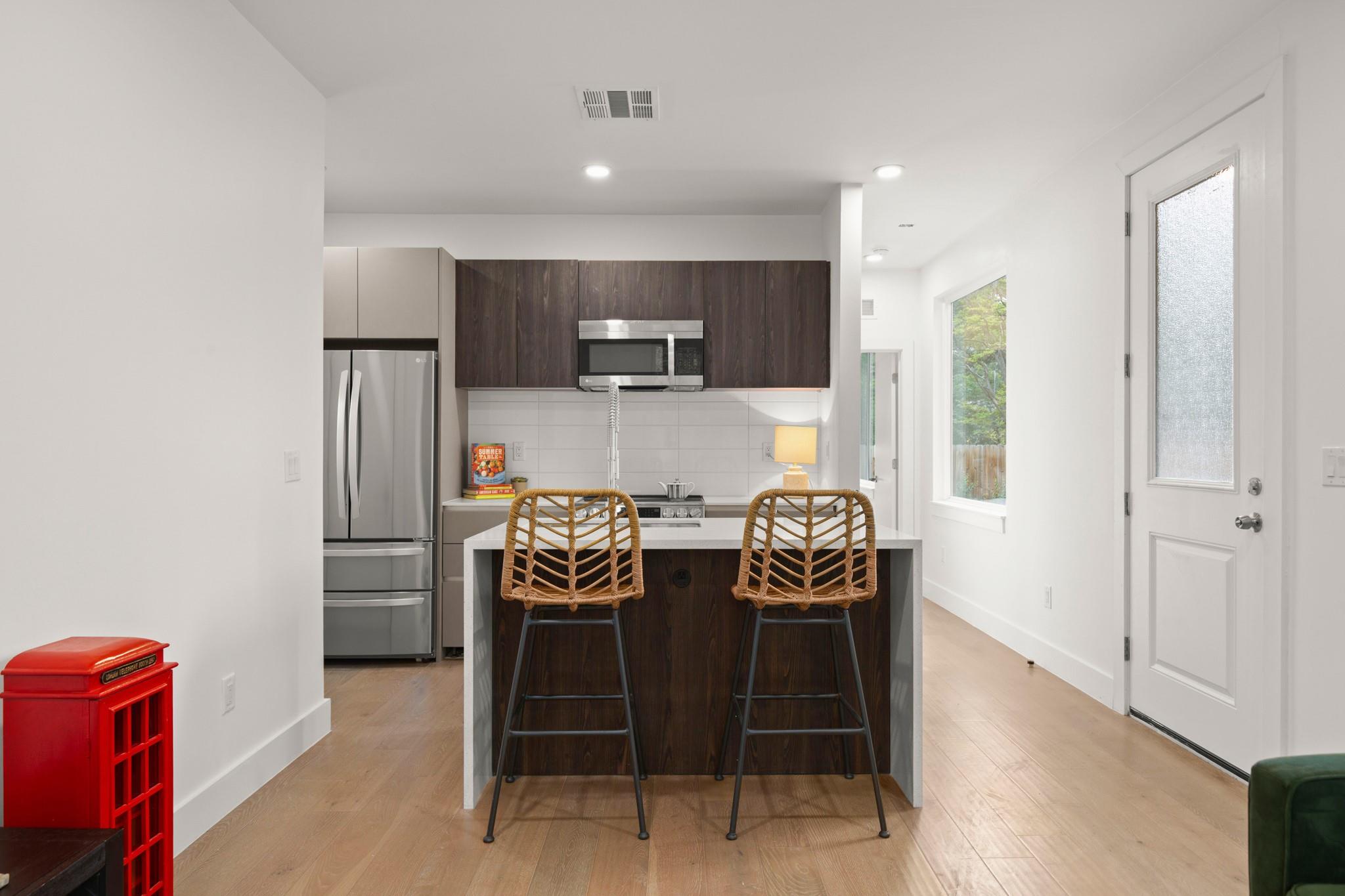 403 MIDDLE Ln # B, Austin, TX 78753