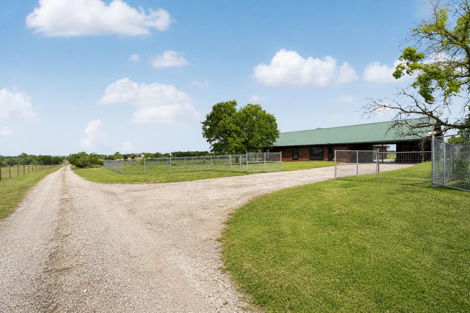 800 County Road 126, Georgetown, TX 78626