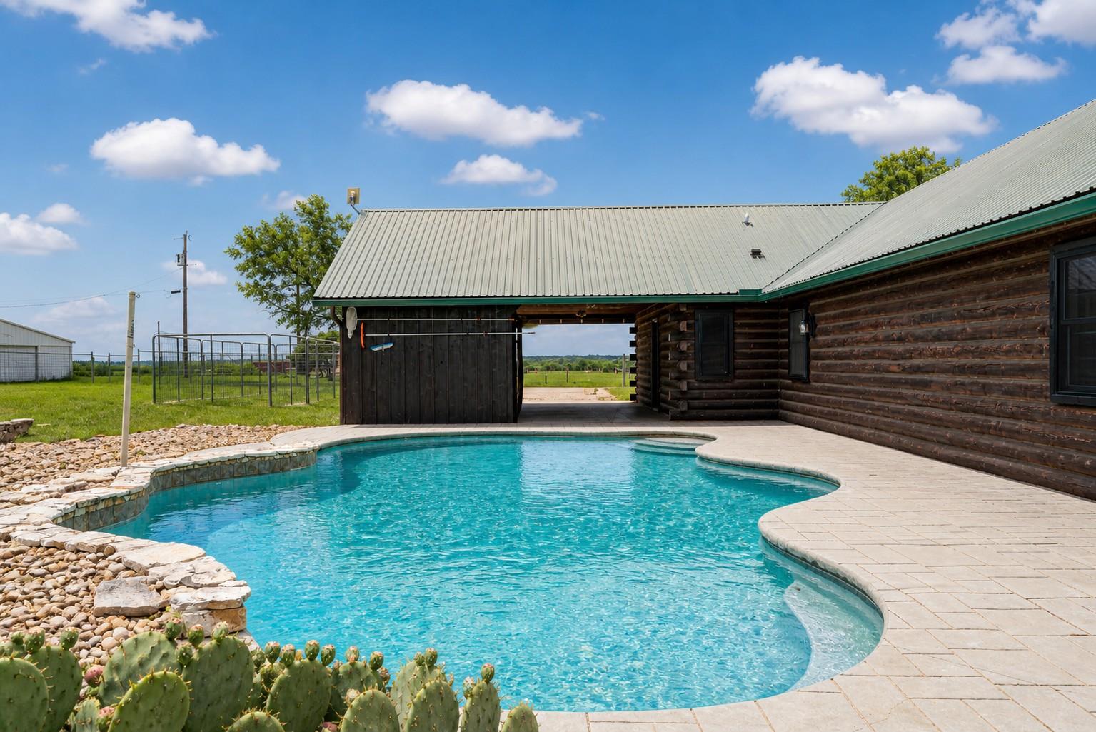 800 County Road 126, Georgetown, TX 78626