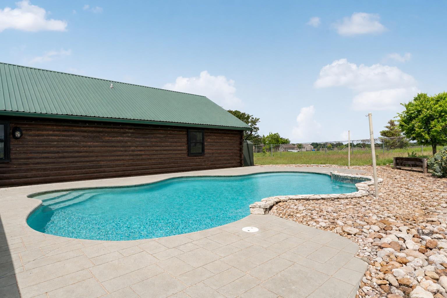 800 County Road 126, Georgetown, TX 78626