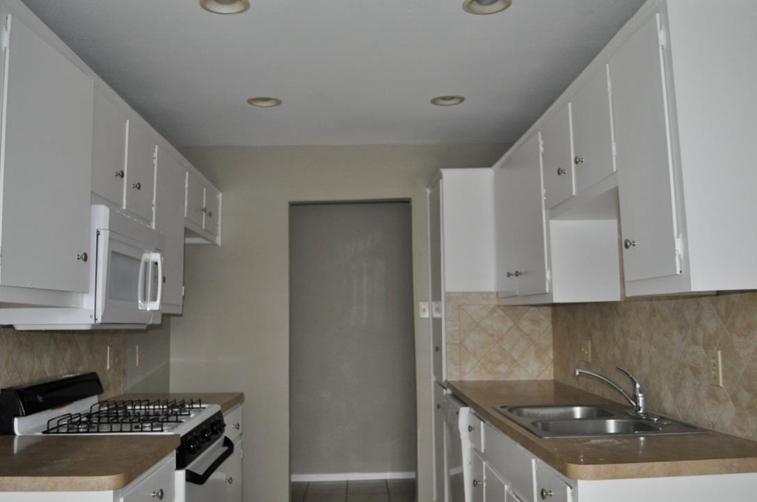 908 Speer Ln, Austin, TX 78745