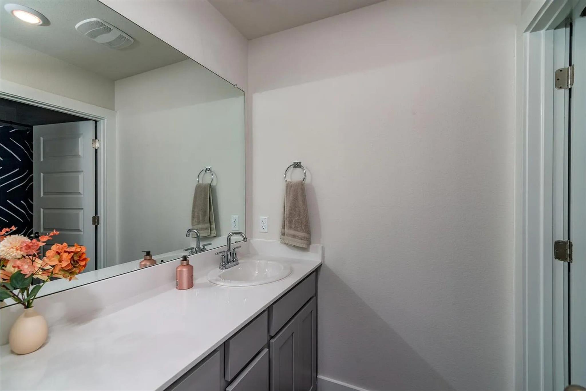 7501 Travertine Spring Dr, Austin, TX 78744