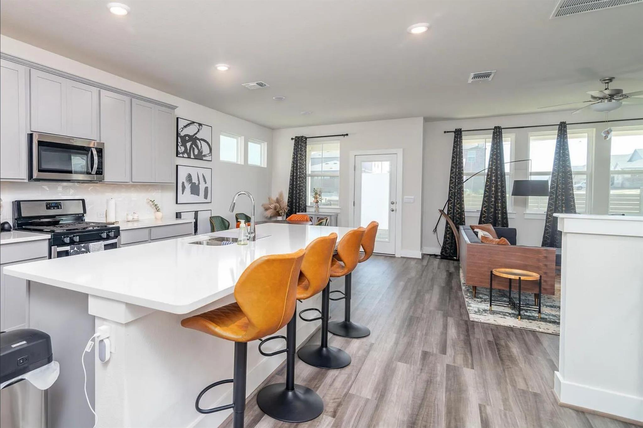 7501 Travertine Spring Dr, Austin, TX 78744
