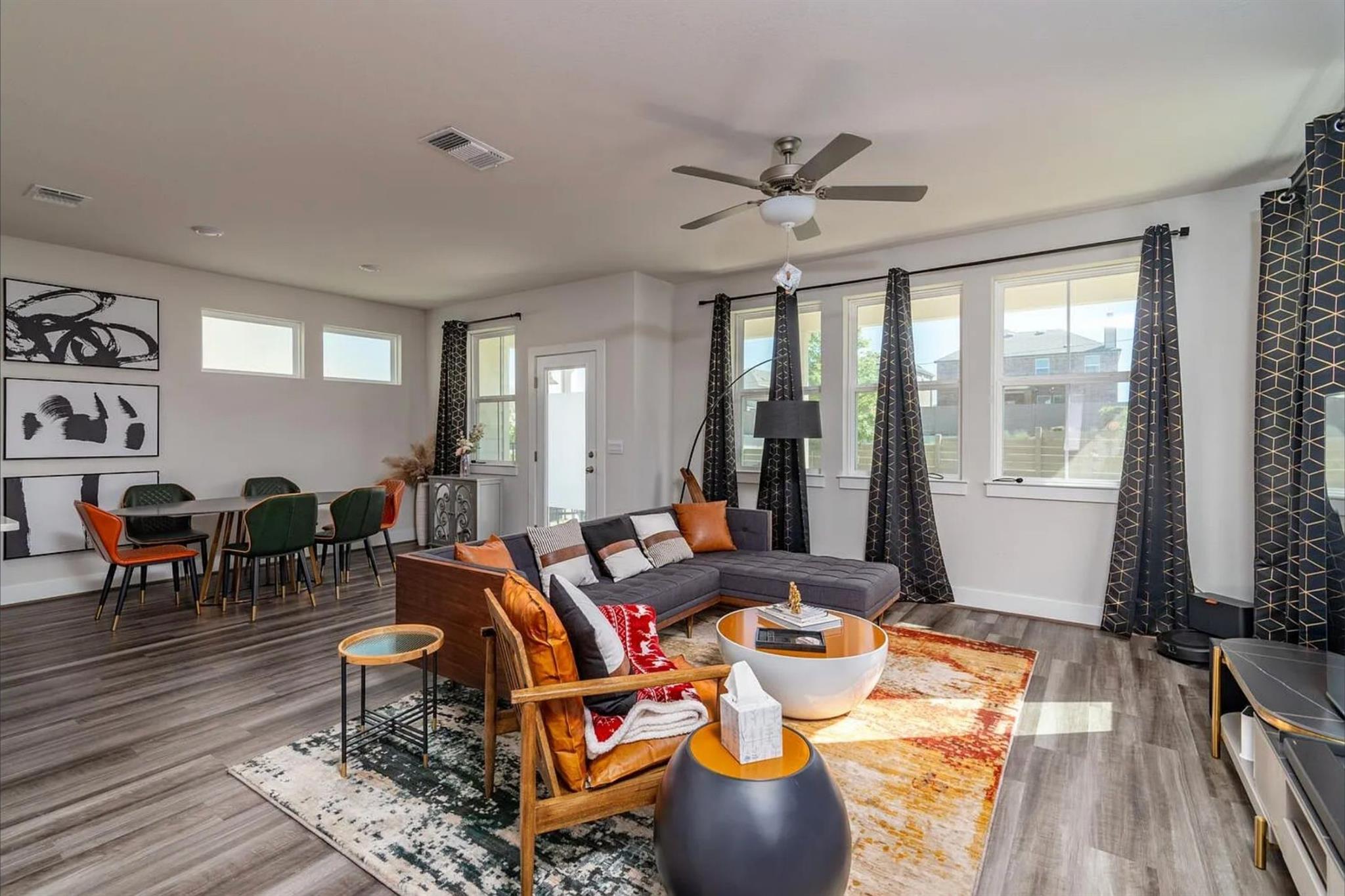 7501 Travertine Spring Dr, Austin, TX 78744