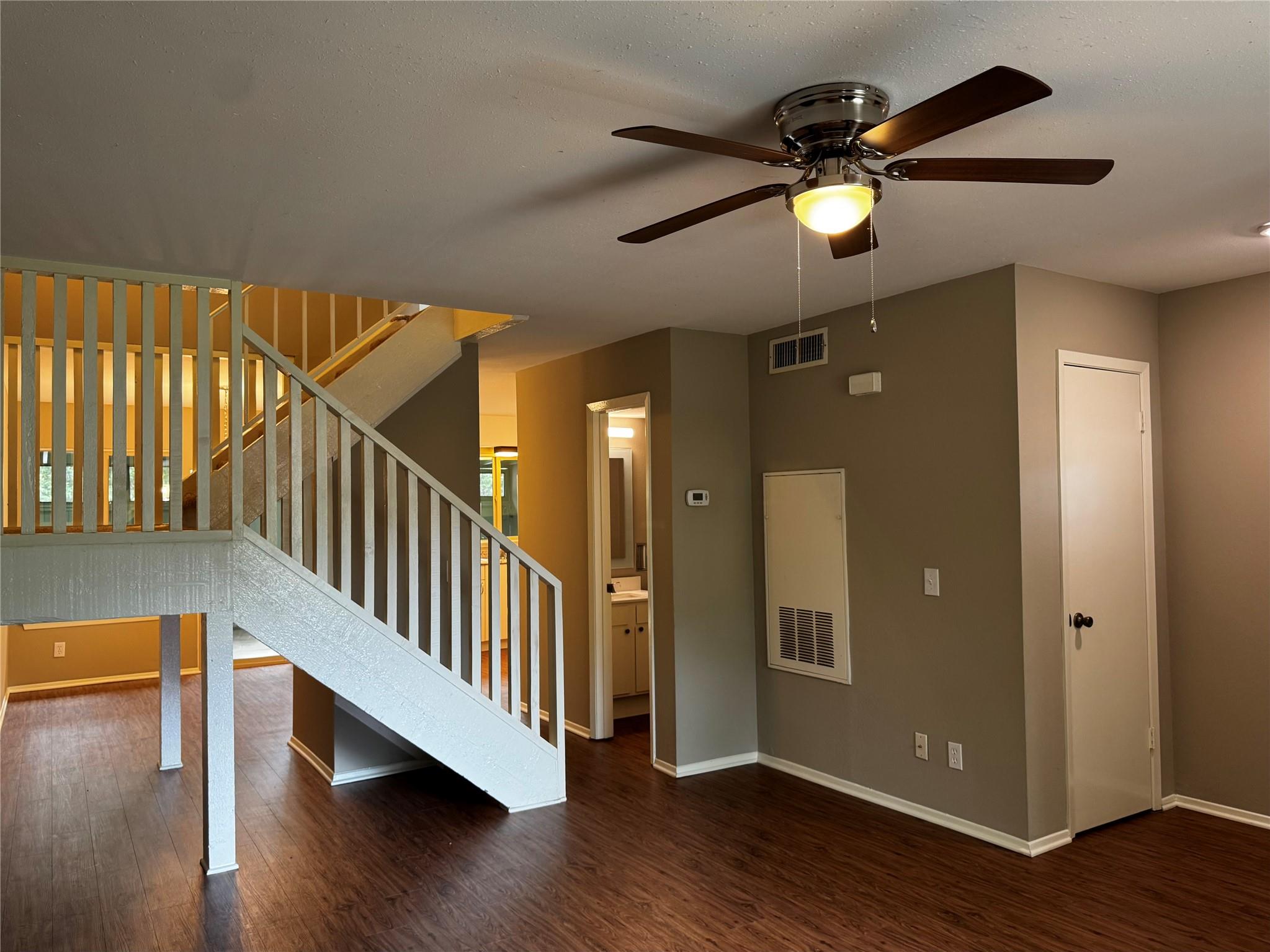 5121 Fort Clark Dr, Austin, TX 78745