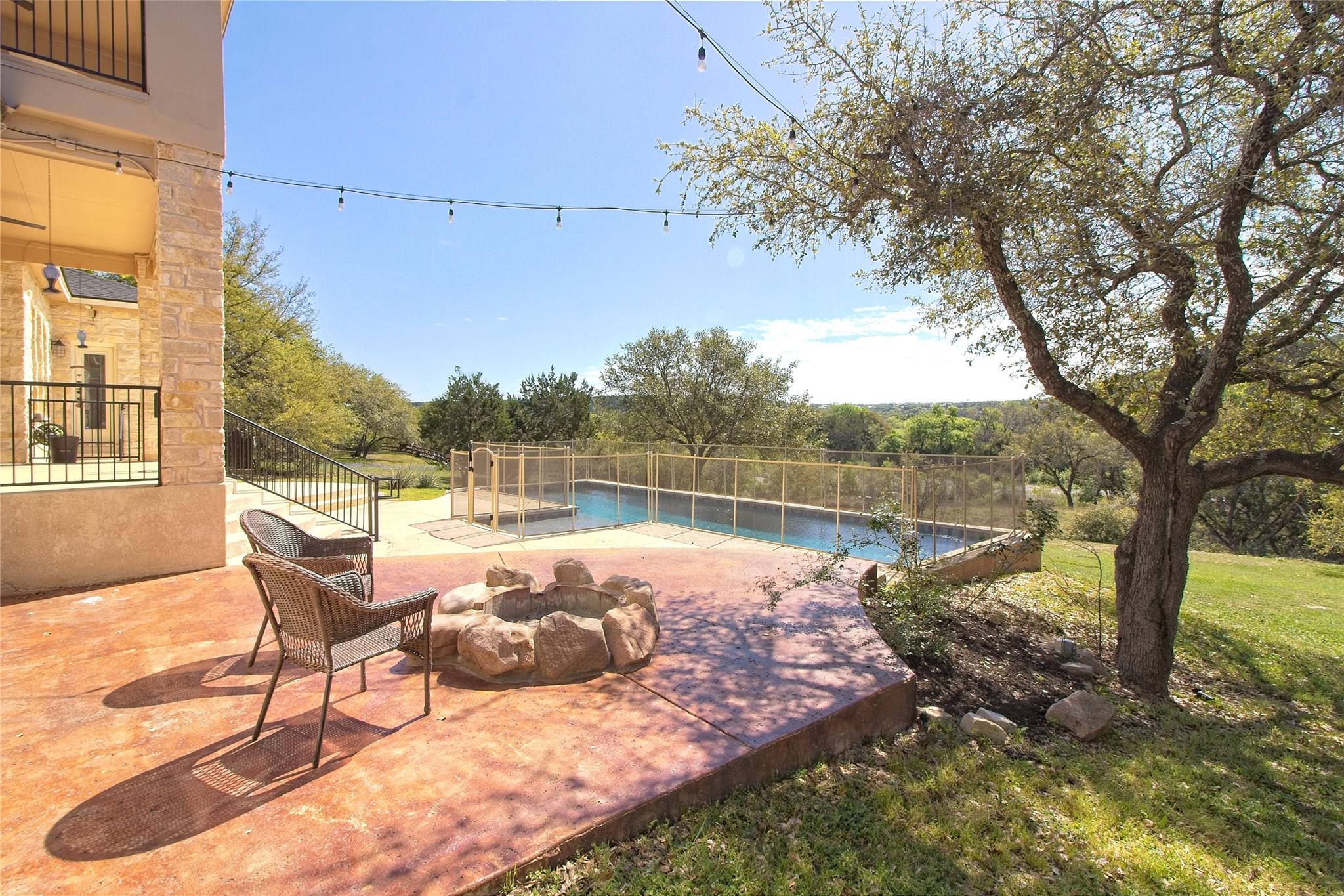 125 Waterford Ln, Georgetown, TX 78628