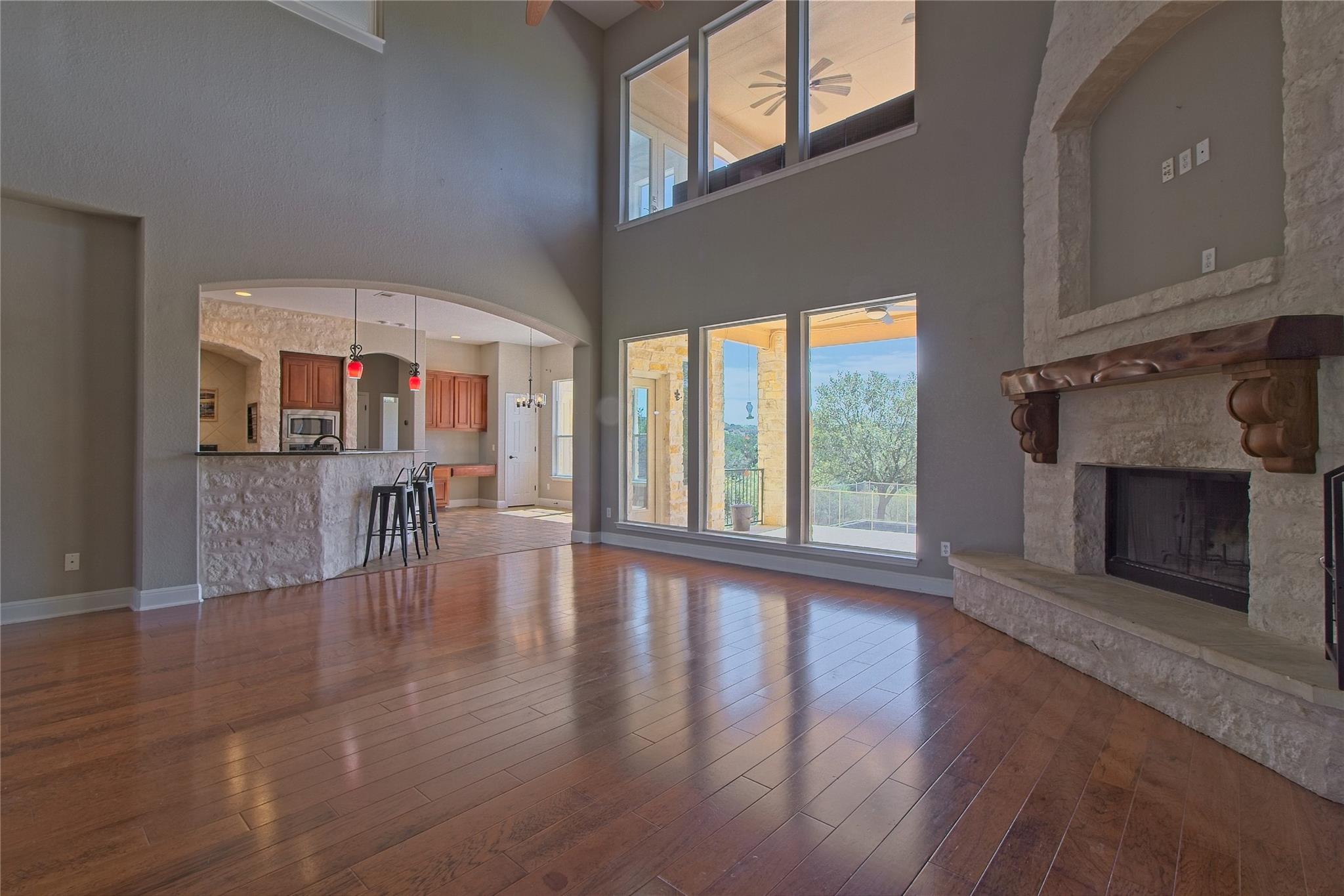 125 Waterford Ln, Georgetown, TX 78628