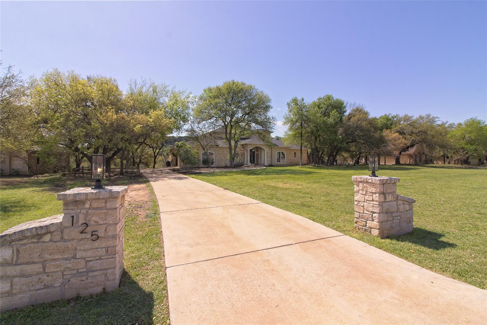 125 Waterford Ln, Georgetown, TX 78628