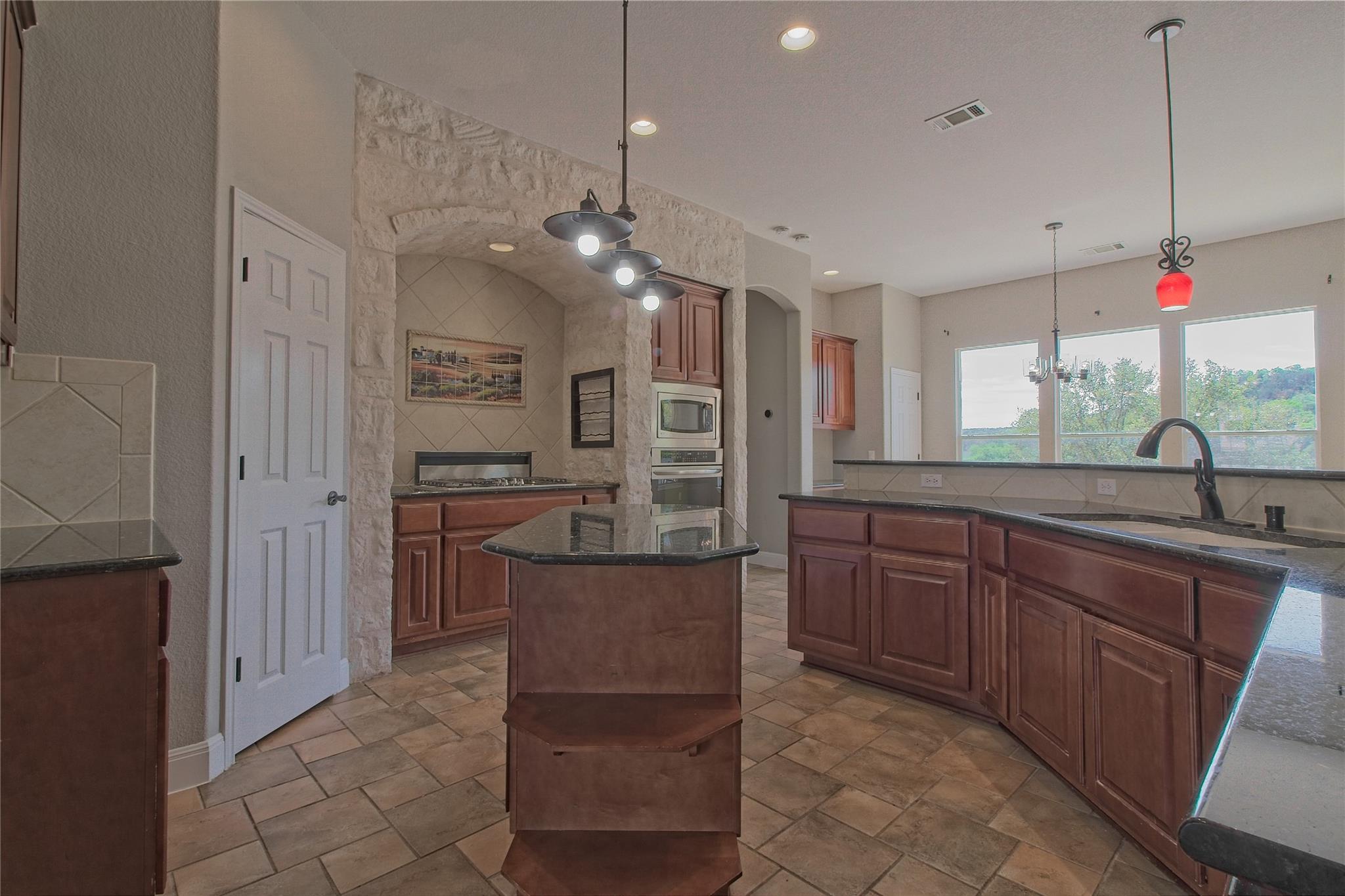 125 Waterford Ln, Georgetown, TX 78628