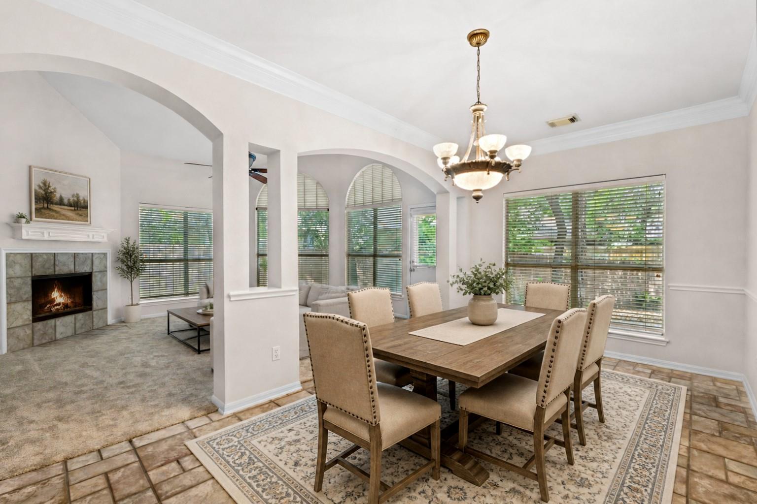 6 Muirfield Greens Cv, Lakeway, TX 78738