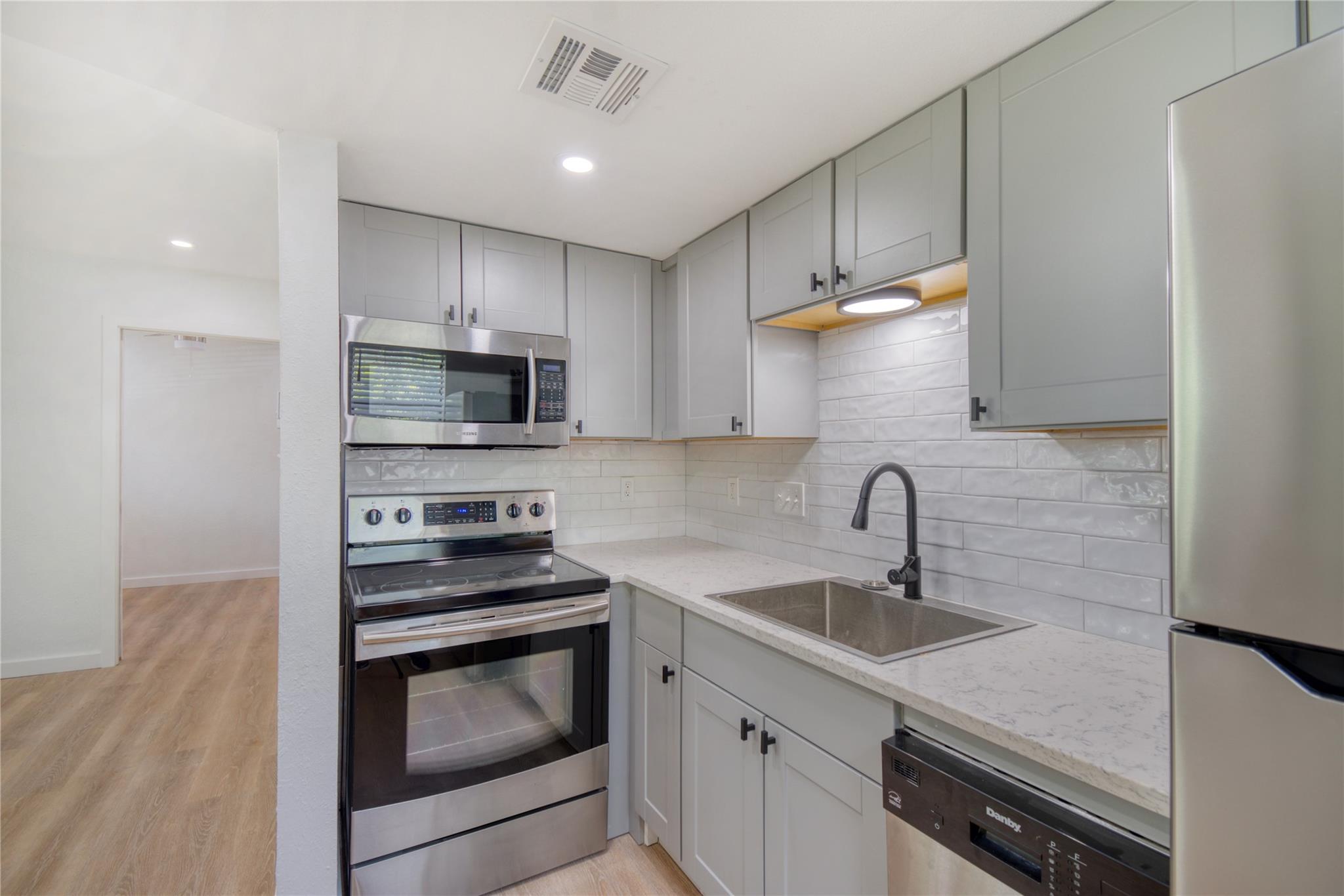 2500 Burleson Rd # 701, Austin, TX 78741