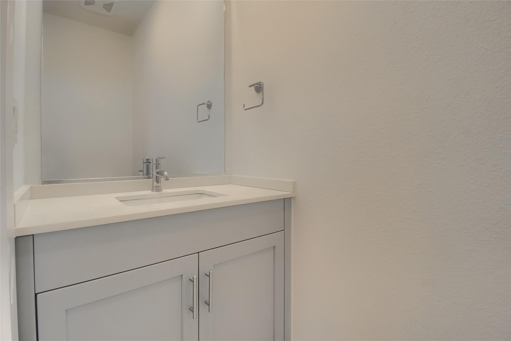 1600 S 1st St # 301, Austin, TX 78704