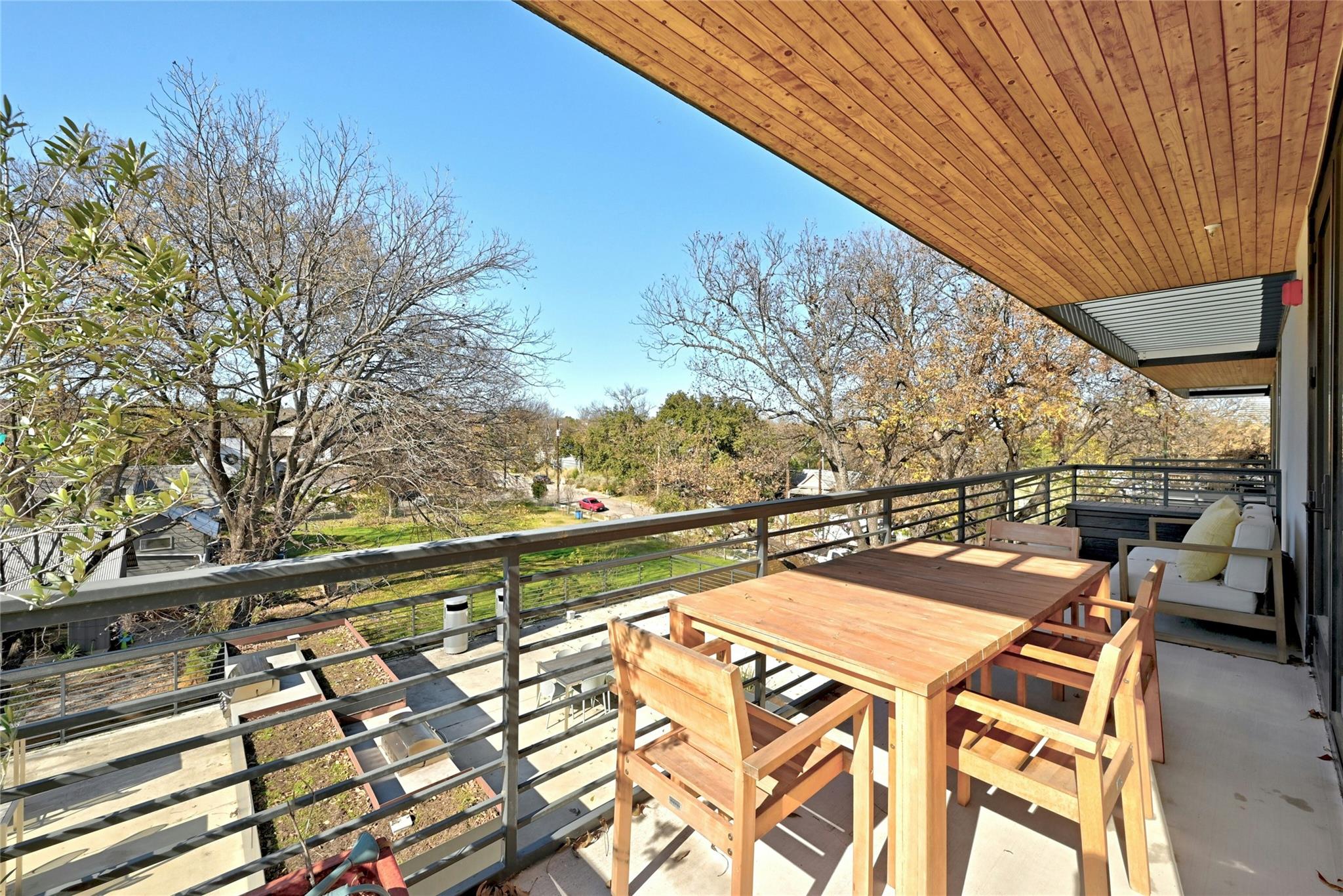 1600 S 1st St # 301, Austin, TX 78704