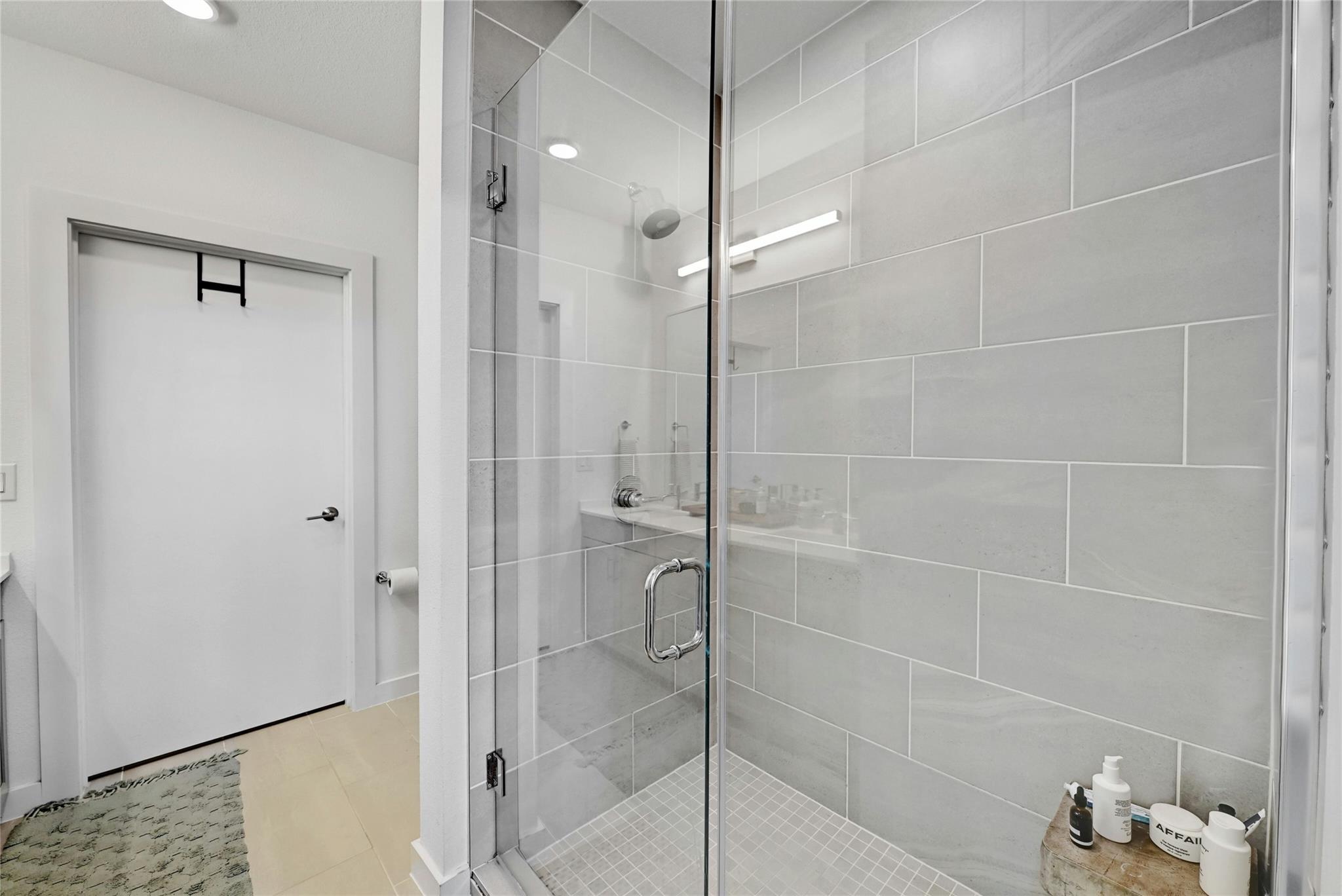 1600 S 1st St # 301, Austin, TX 78704