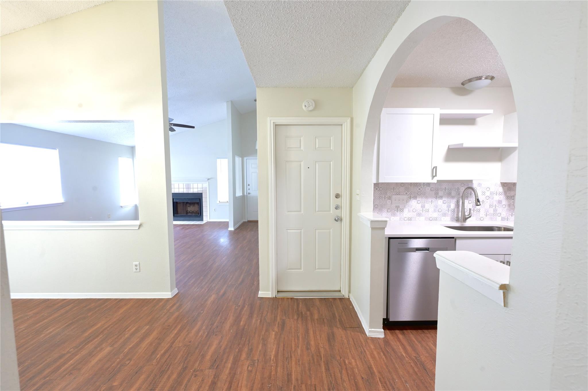 1901 Rainy Meadows Dr, Austin, TX 78758