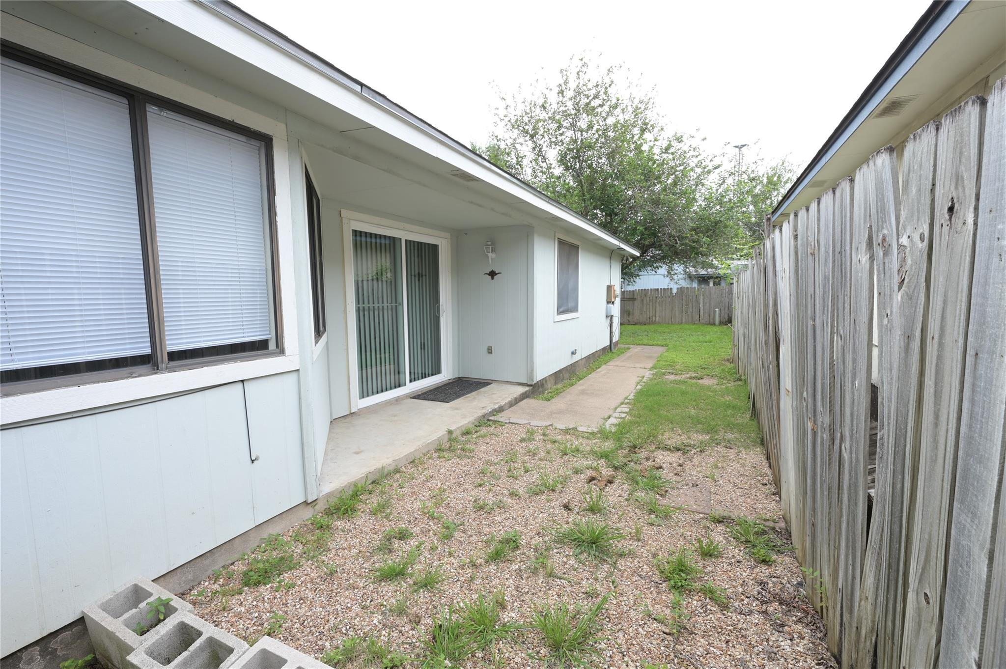 1901 Rainy Meadows Dr, Austin, TX 78758