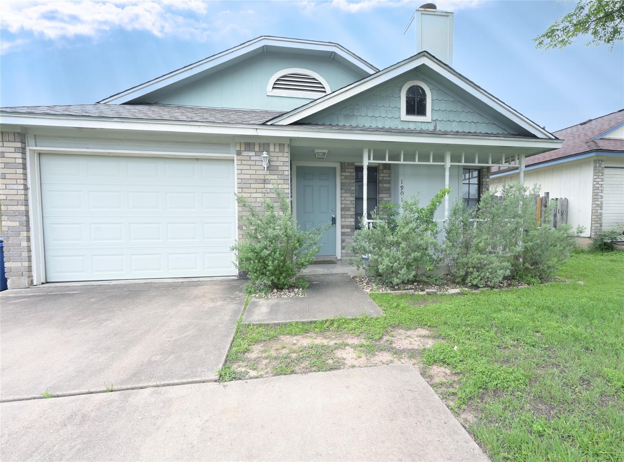 1901 Rainy Meadows Dr, Austin, TX 78758